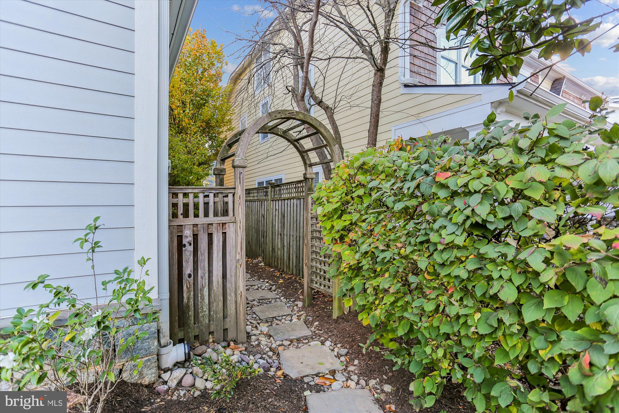 HUNTINGTON TERRACE - Residential