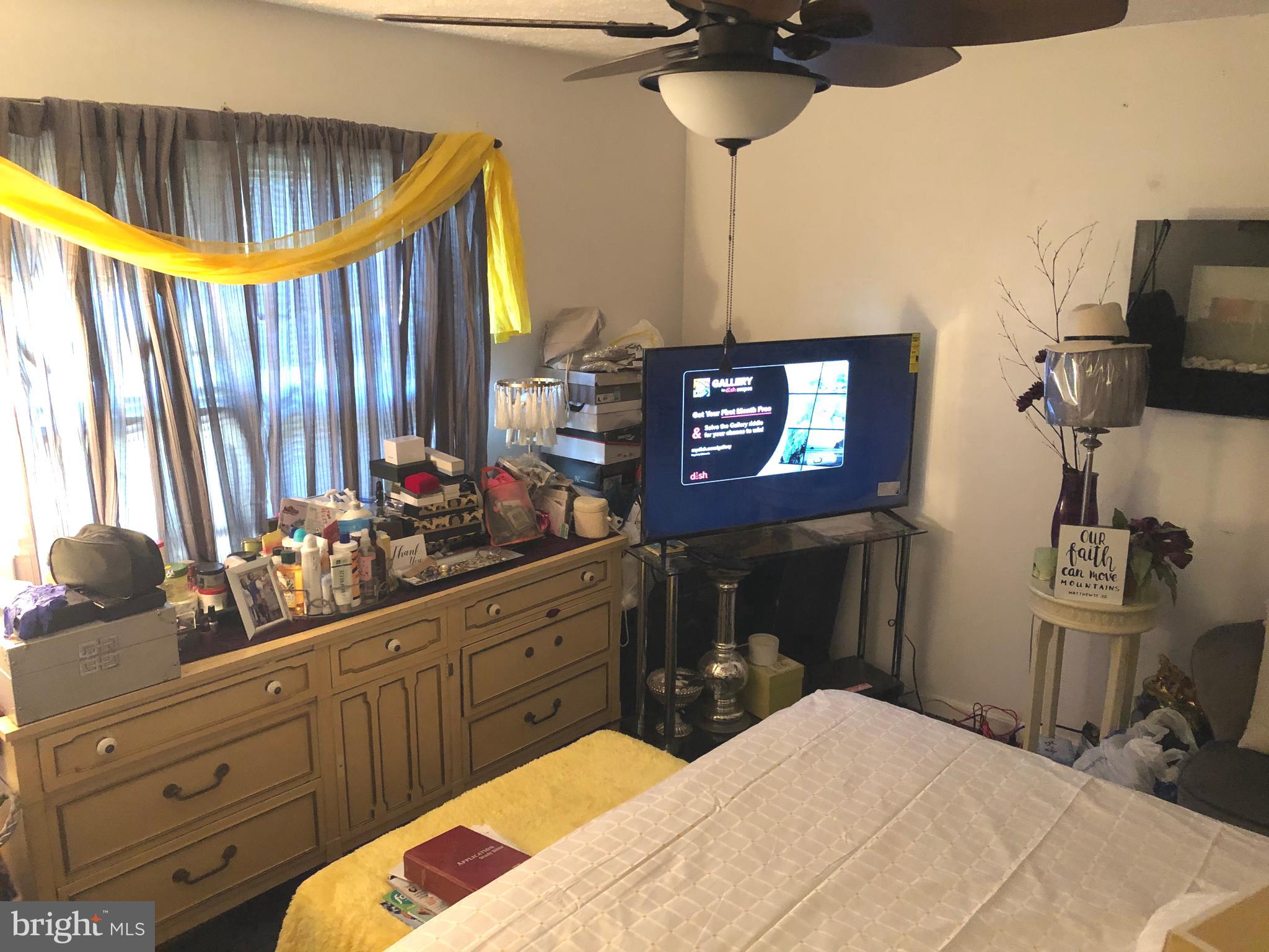 WESTBURY - Residential