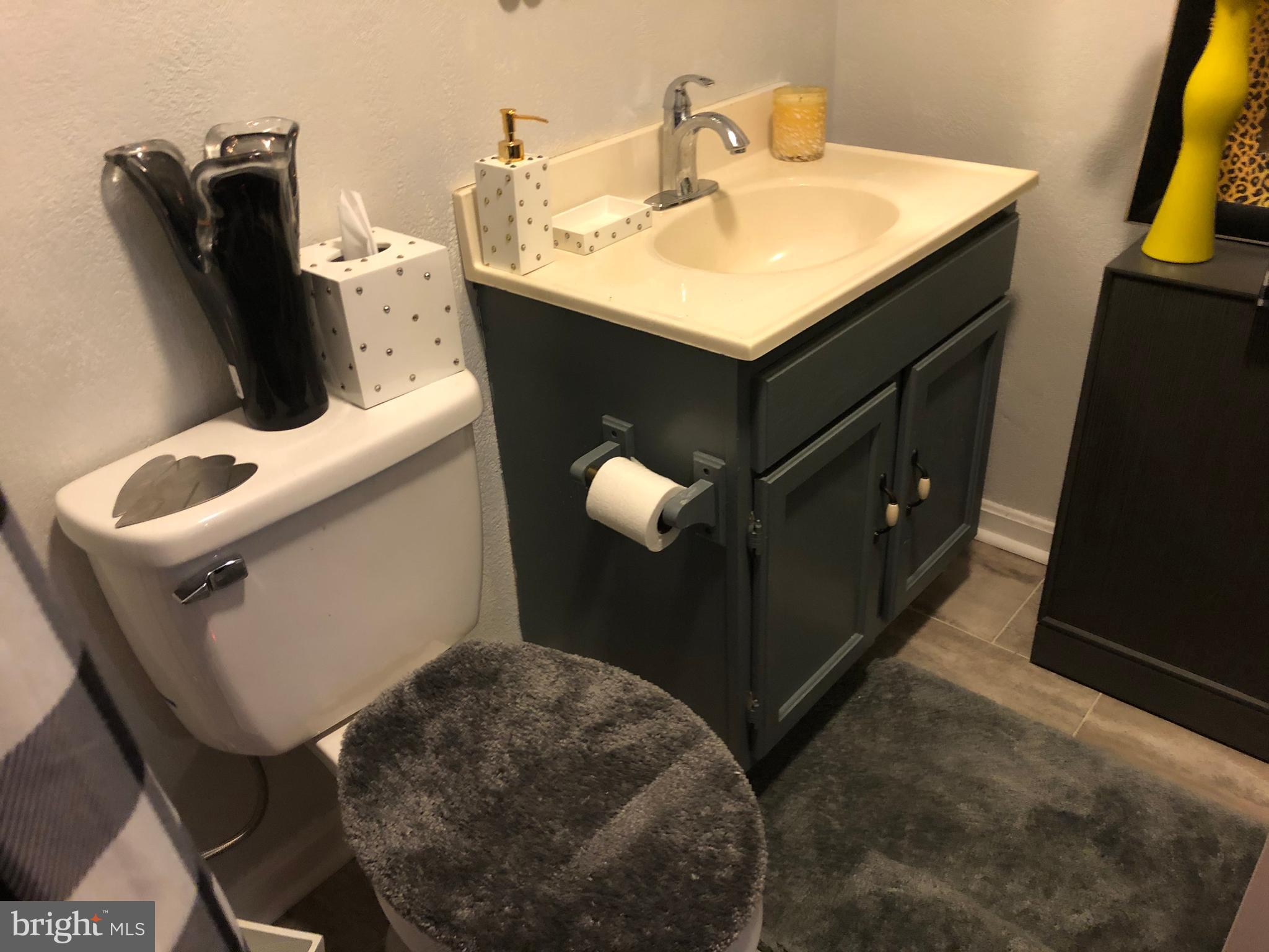 WESTBURY - Residential