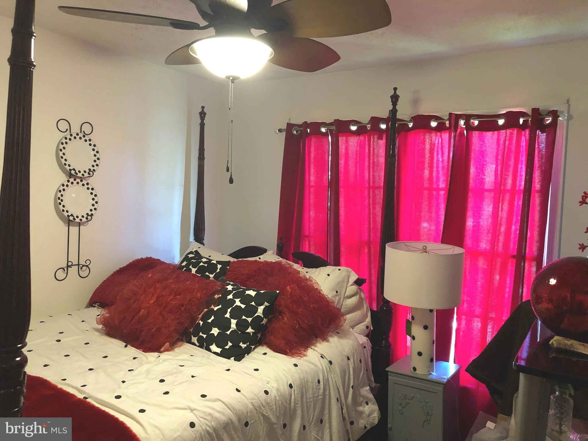 WESTBURY - Residential