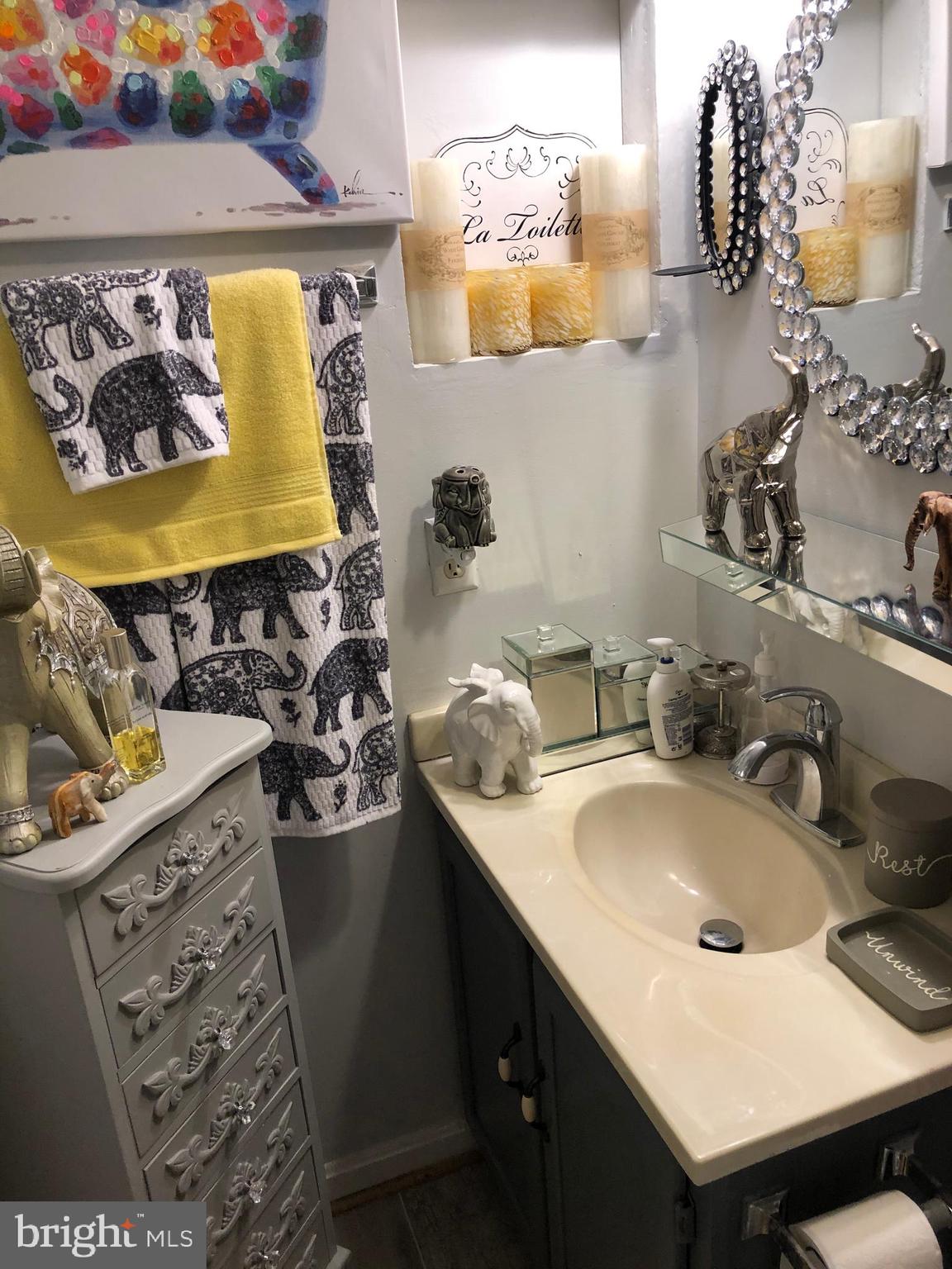 WESTBURY - Residential