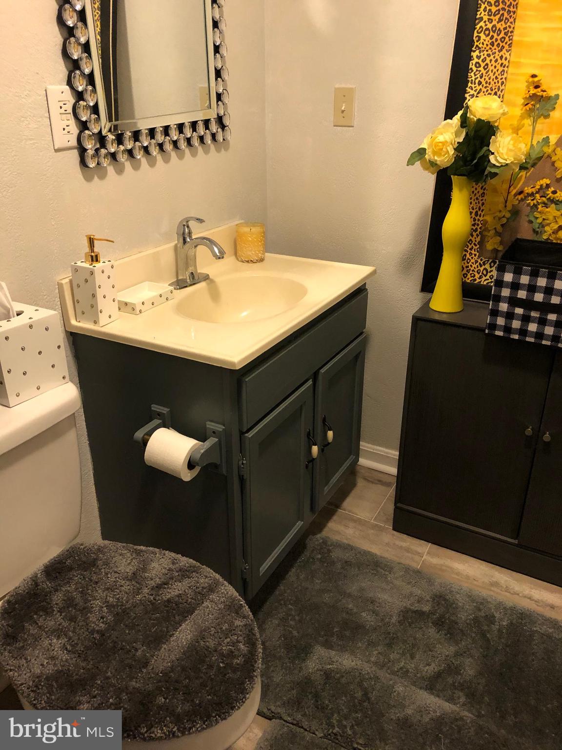 WESTBURY - Residential