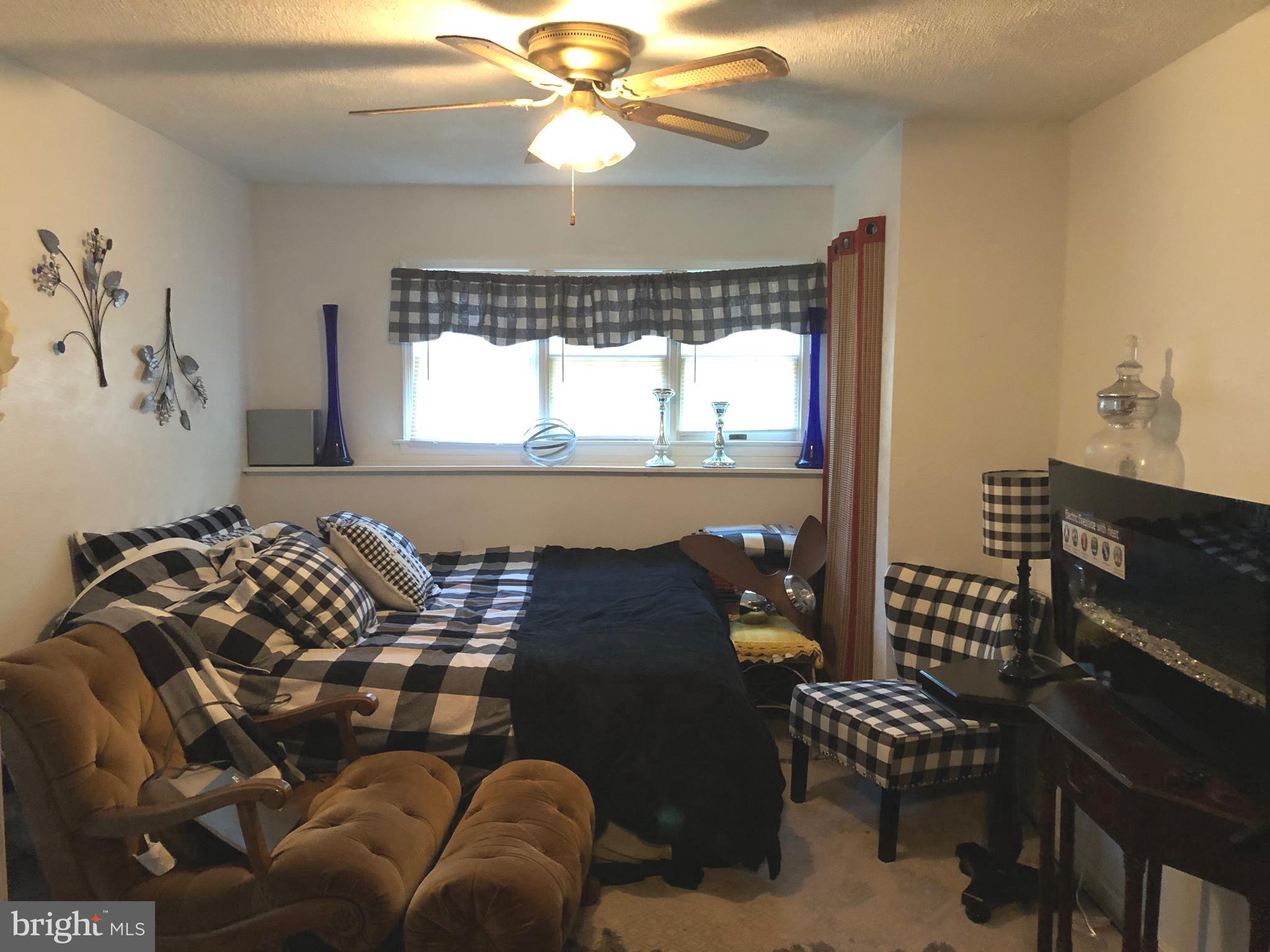 WESTBURY - Residential