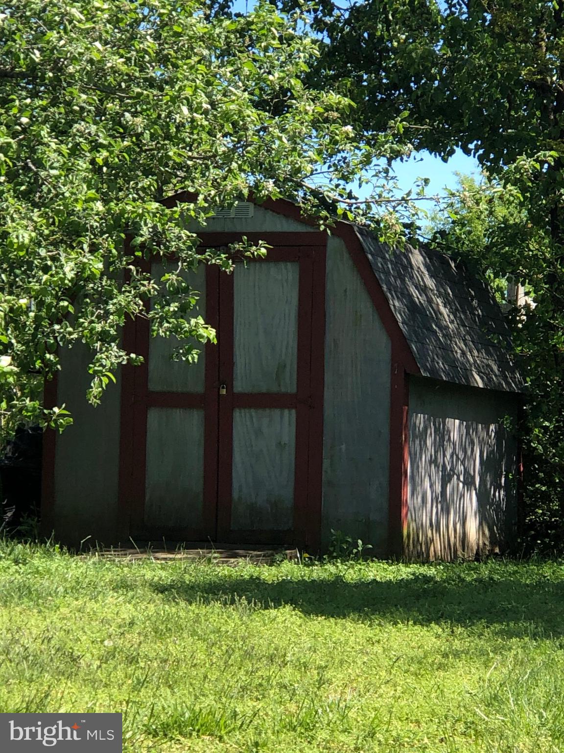 WESTBURY - Residential