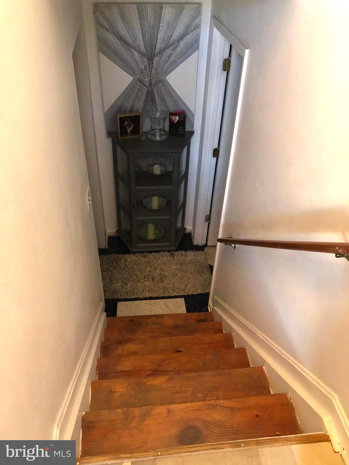 WESTBURY - Residential