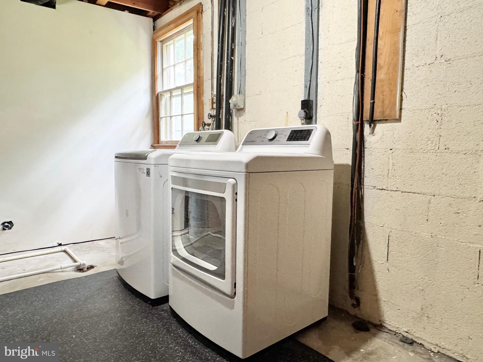 MONCLAIR - Residential Lease