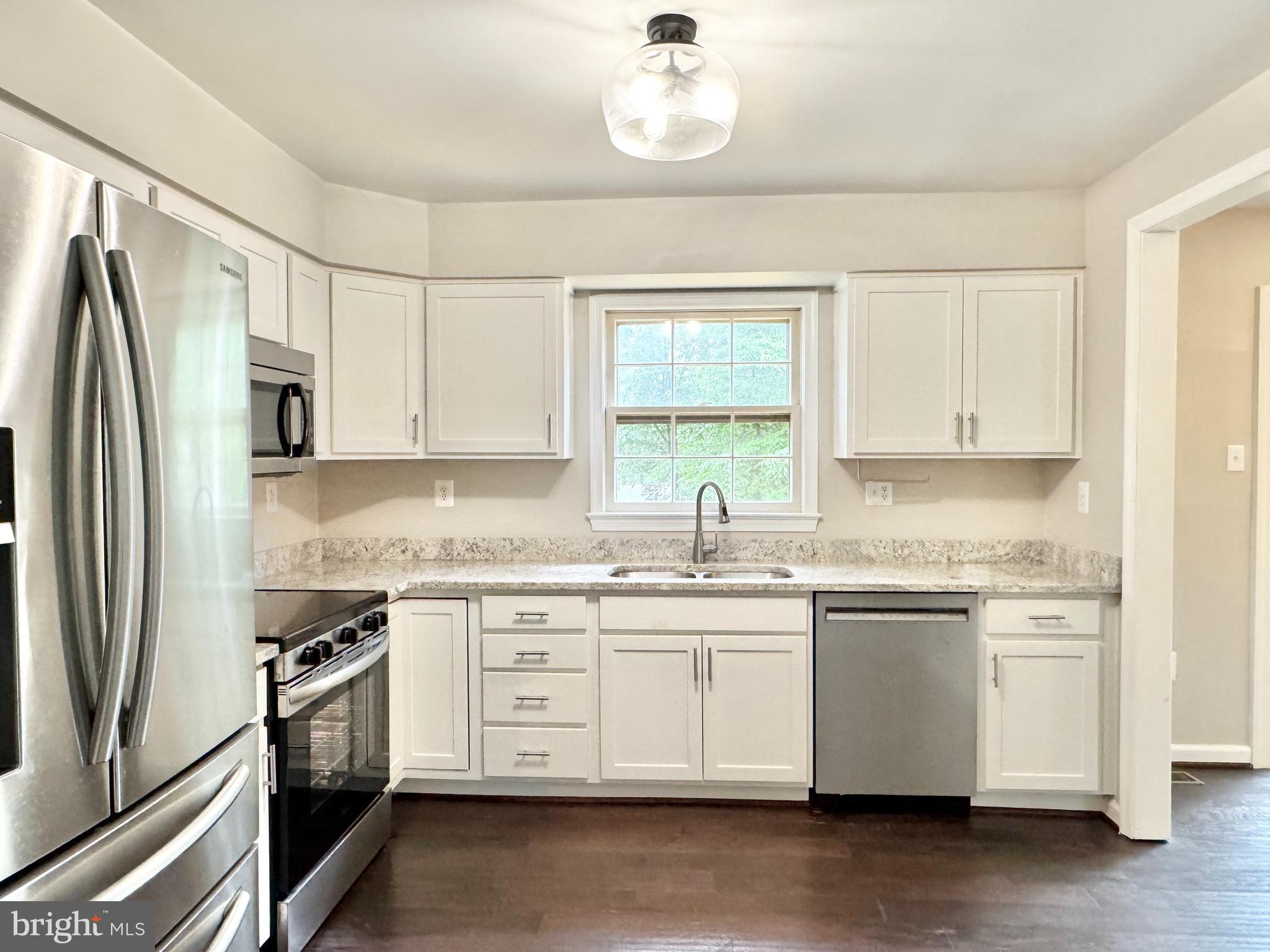 MONCLAIR - Residential Lease