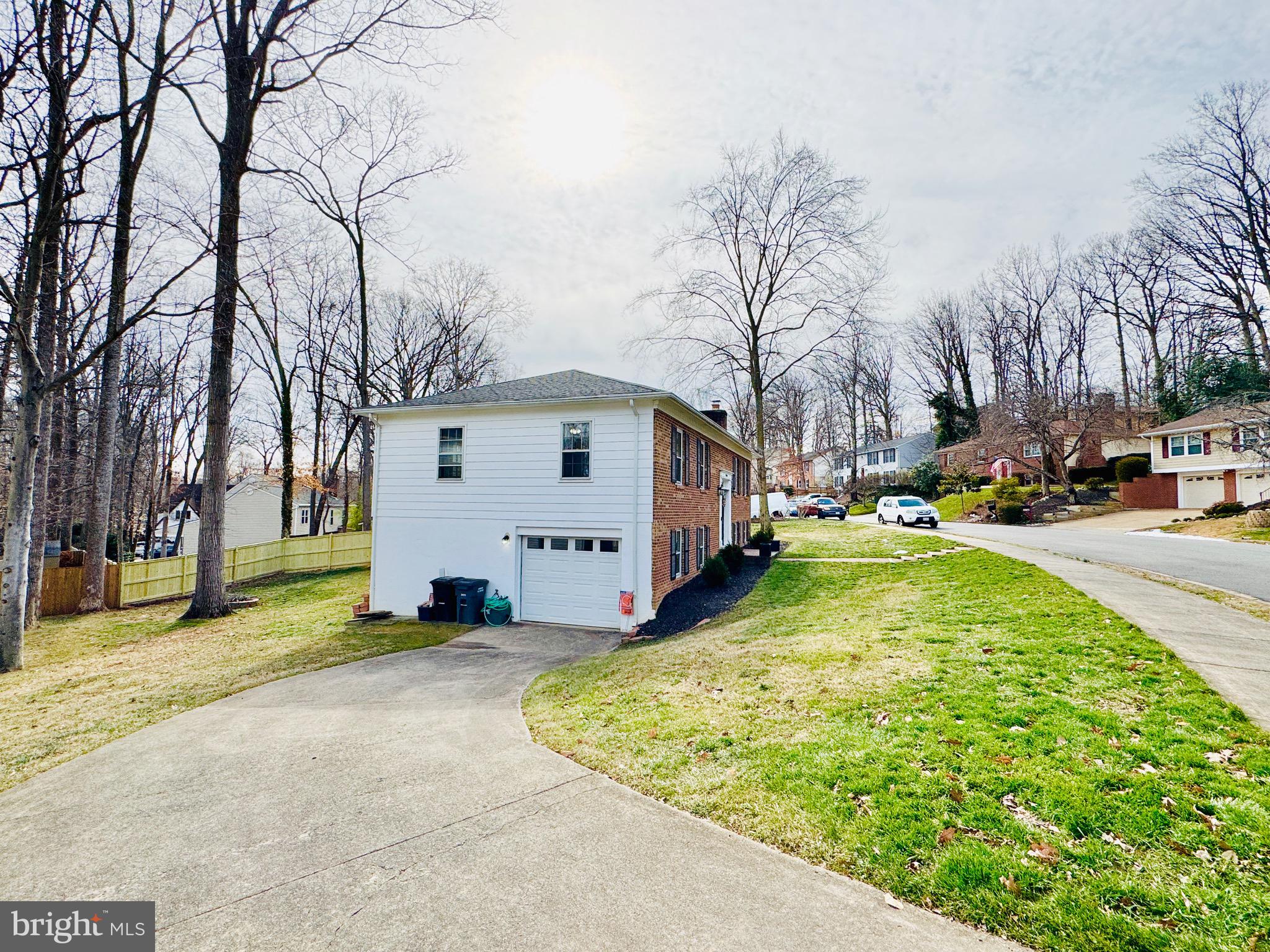 MONCLAIR - Residential Lease