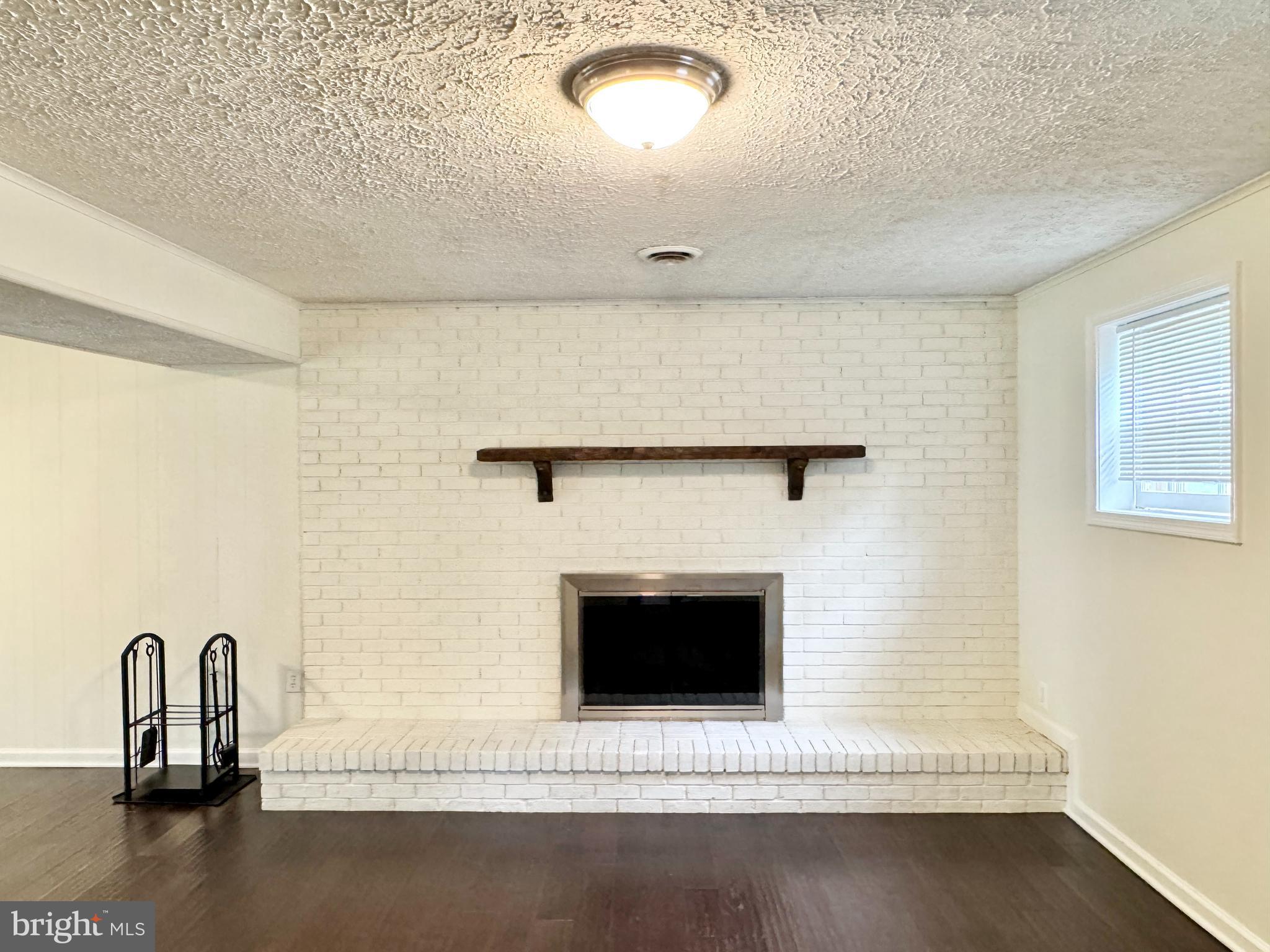 MONCLAIR - Residential Lease