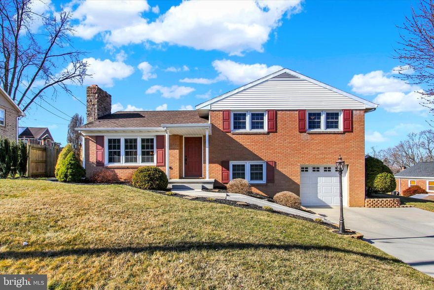 THIS LOVELY ALL BRICK HOME HAS CHARACTER AND CHARM.  BEAUTIFUL WOOD FLOORING UPDATED KITCHEN WITH LOTS OF EXTRAS THAT YOU WILL ENJOY.  LIVING ROOM WITH GAS FIREPLACE AND LARGE PICTURE WINDOW LETTING IN ALL THE SUNSHINE OF THE DAY.  STEPS AWAY IS THE DINING ROOM OPEN TO FAMILY ROOM WHICH WILL BE ENJOYED BY FAMILY AND FRIENDS.  UPSTAIRS ARE THREE LARGE BEDROOMS, WITH ONE AND A HALF BATHROOMS WHICH FINISHES OFF THIS LEVEL.  RECREATION ROOM DOWNSTAIRS WITH LAUNDRY ACROSS THE HALL WITH ACCESS TO THE OUTDOORS.  BACKYARD IS PICTURE PERFECT WITH WONDERFUL LANDSCAPING, FENCED YARD, PERGOLA OVER DECKING, INGROUND POOL AND STORAGE SHED.  WHAT GREAT MEMORIES TO BUILD FOR THE FUTURE.  DON'T MISS THIS SPECIAL PROPERTY.