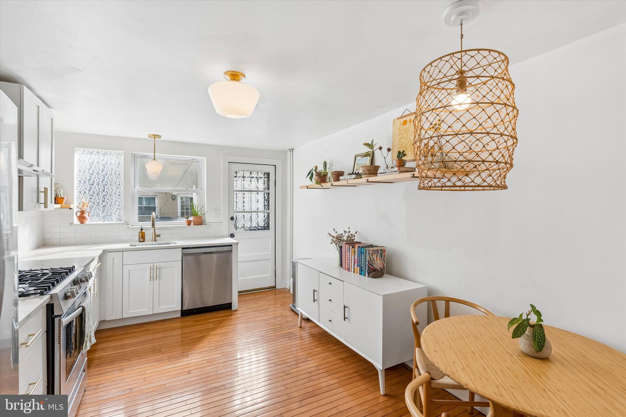 DICKINSON NARROWS - Residential