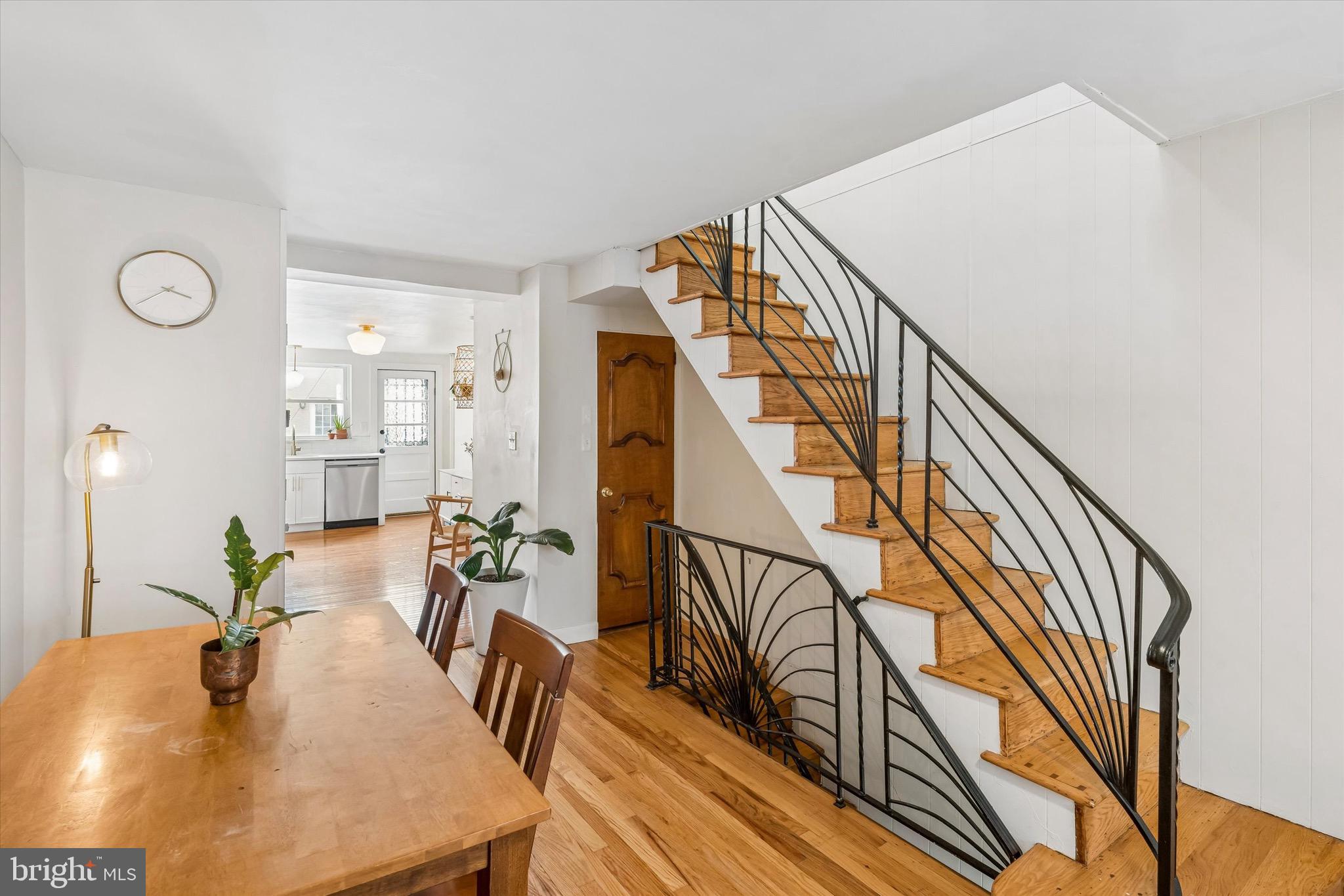 DICKINSON NARROWS - Residential