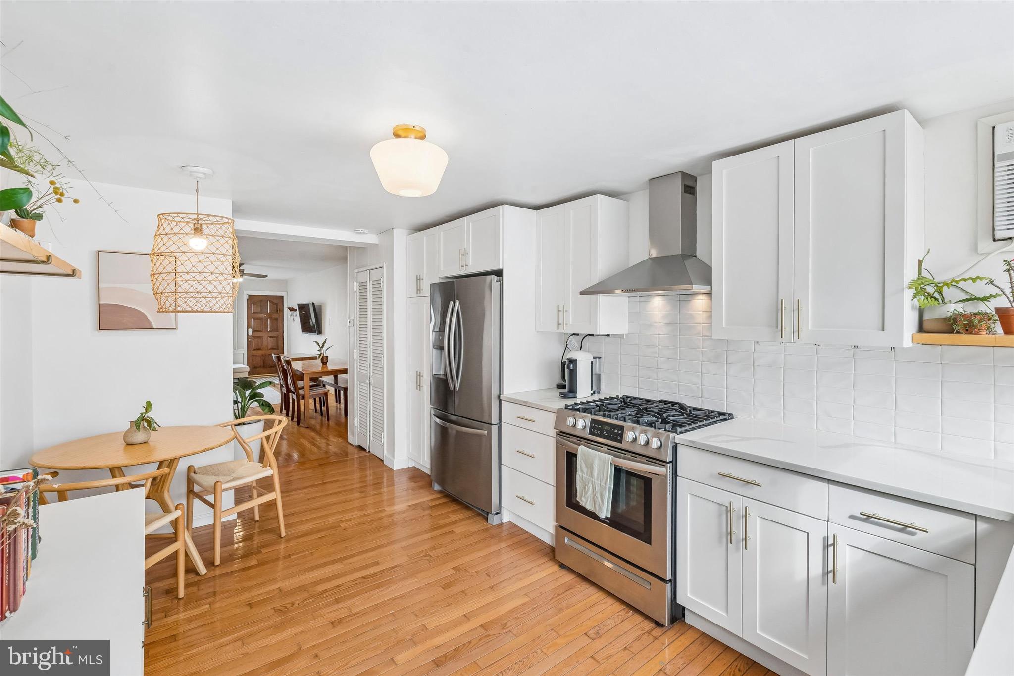 DICKINSON NARROWS - Residential