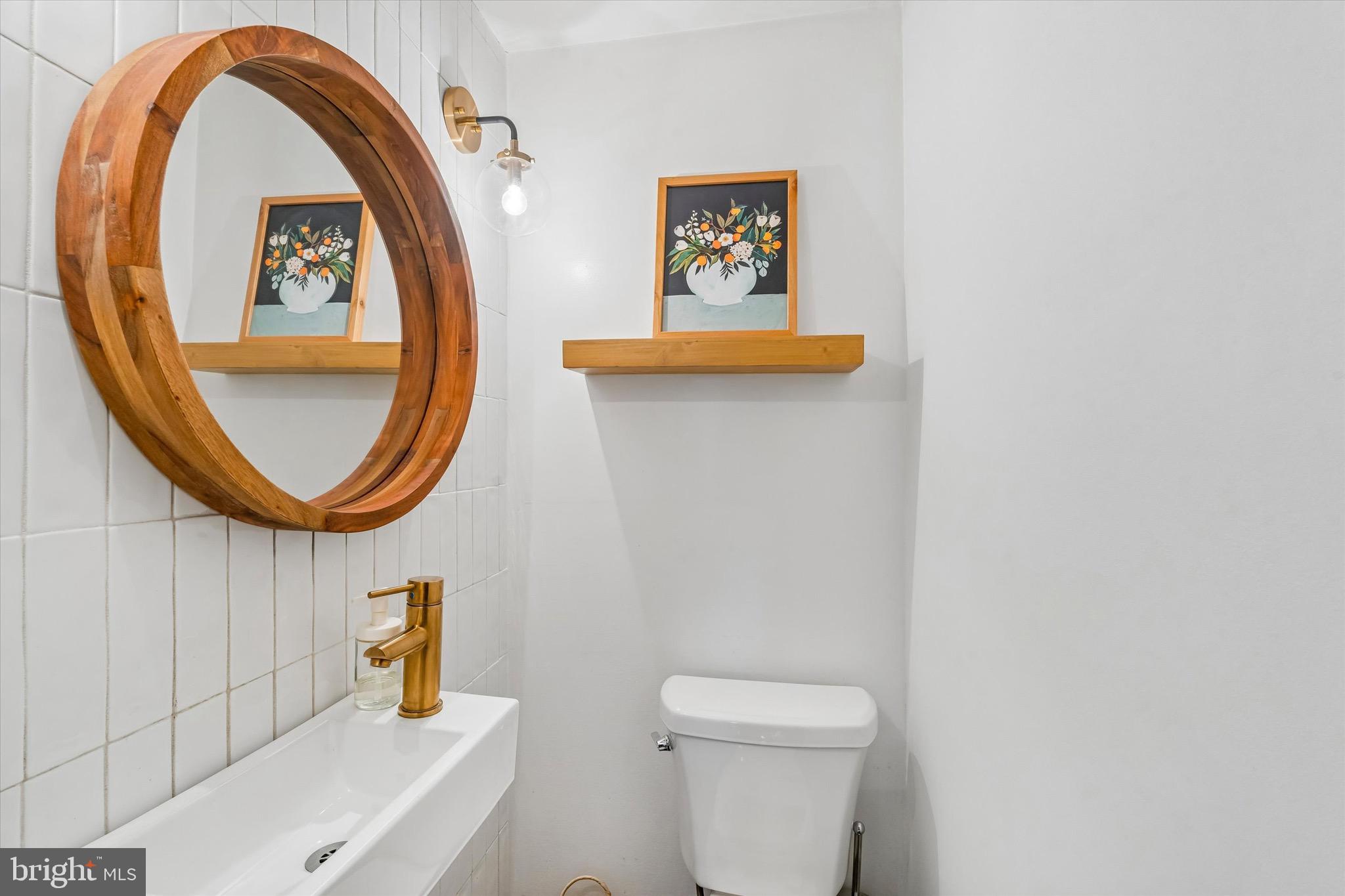 DICKINSON NARROWS - Residential