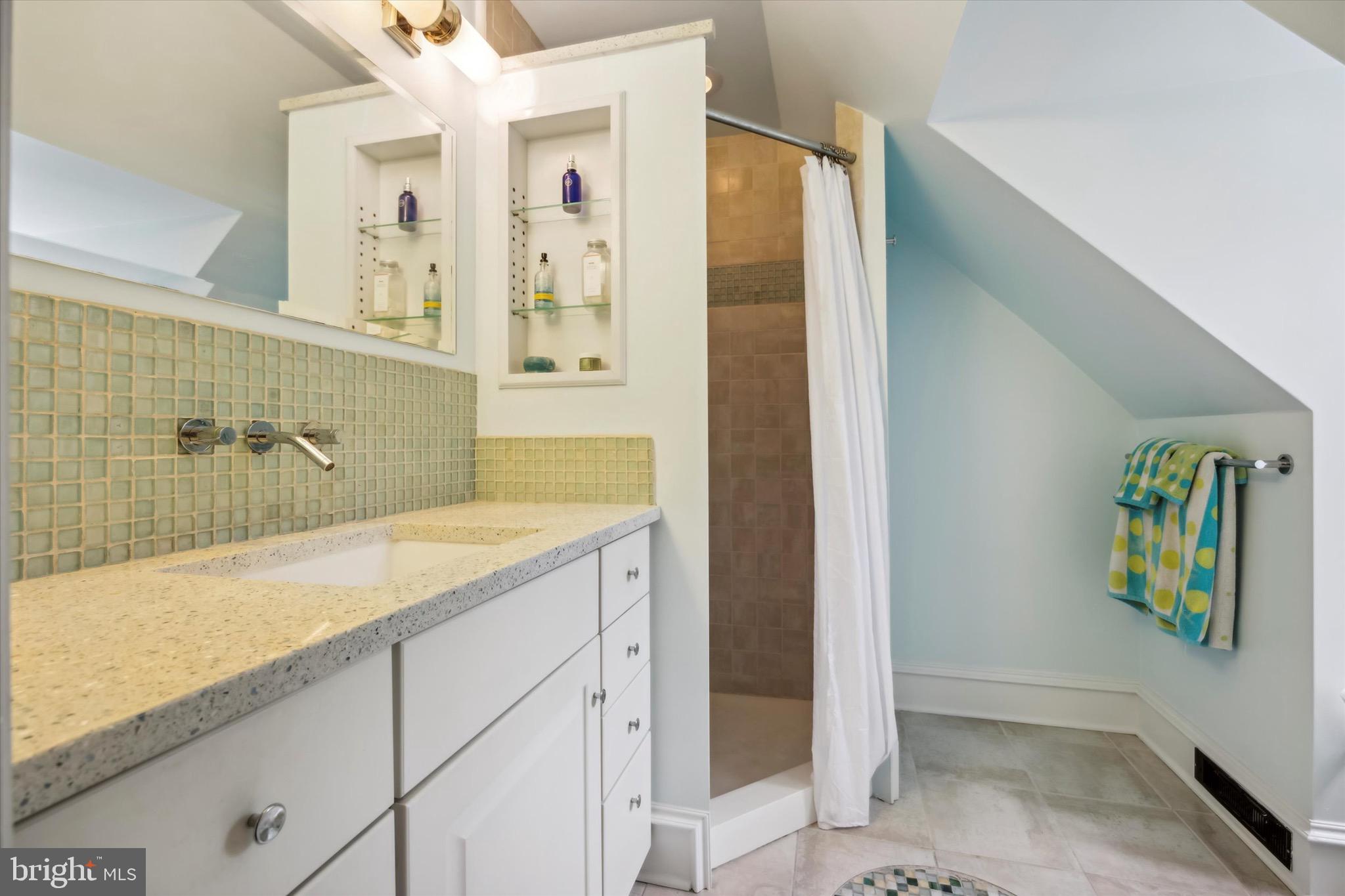 SOUTH WAYNE - Residential