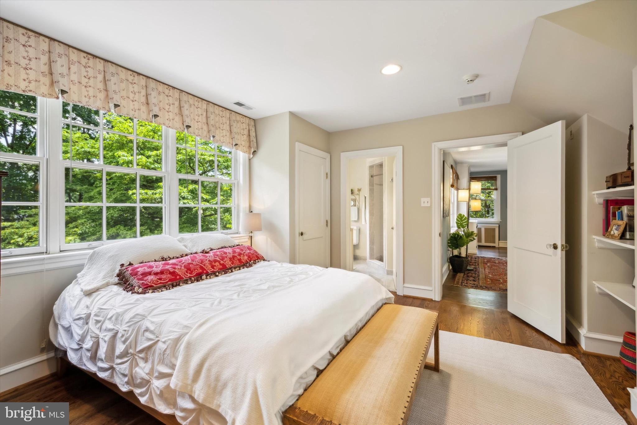 SOUTH WAYNE - Residential