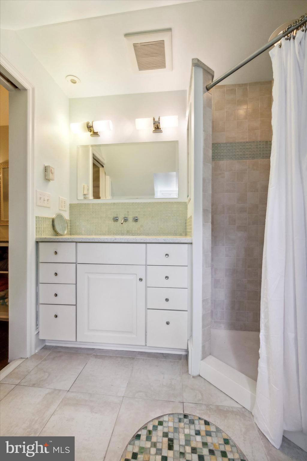 SOUTH WAYNE - Residential