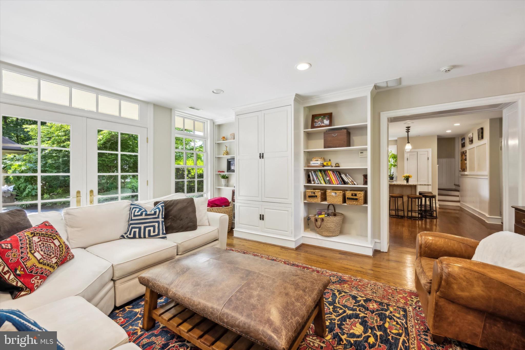 SOUTH WAYNE - Residential