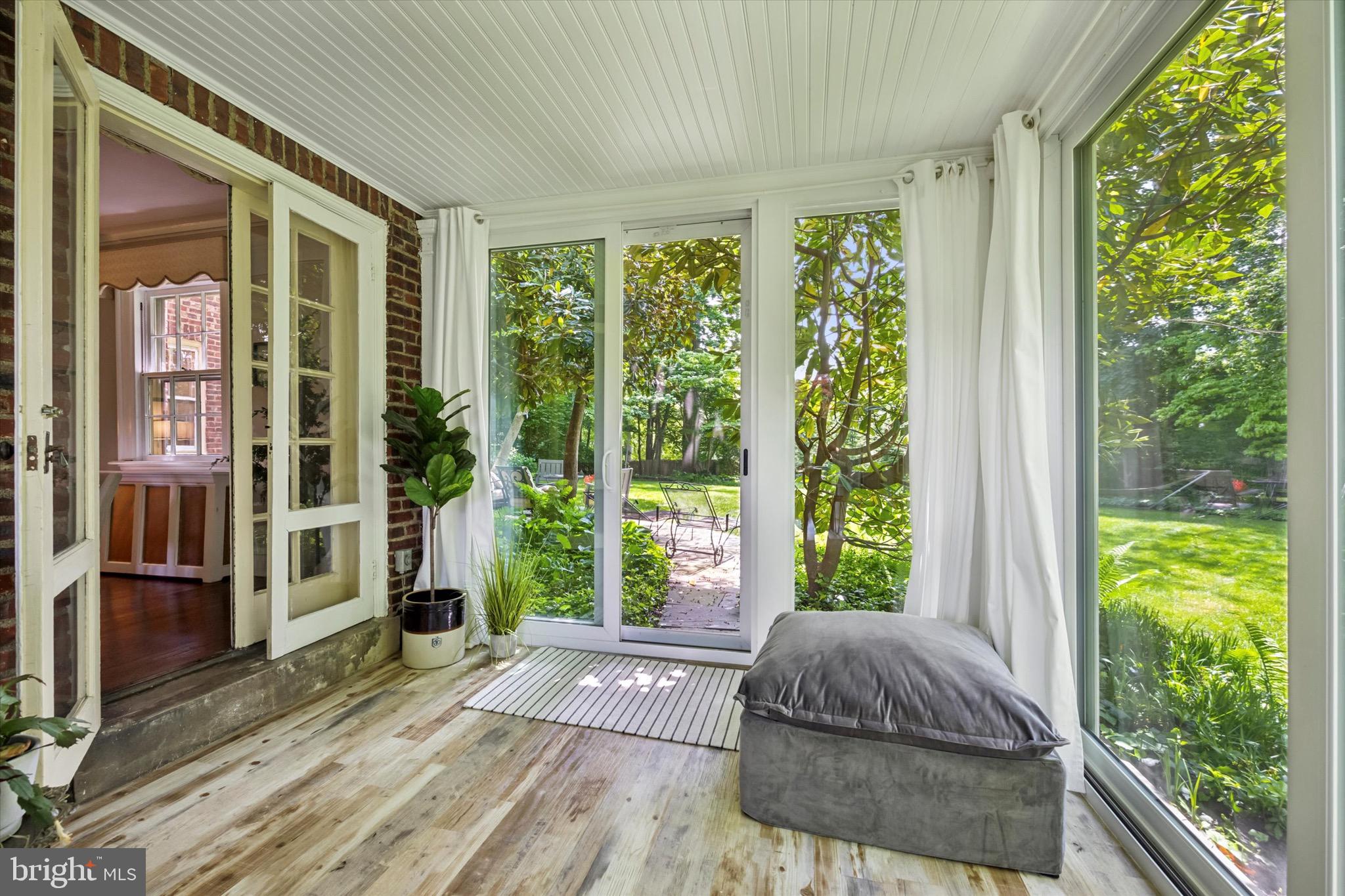 SOUTH WAYNE - Residential