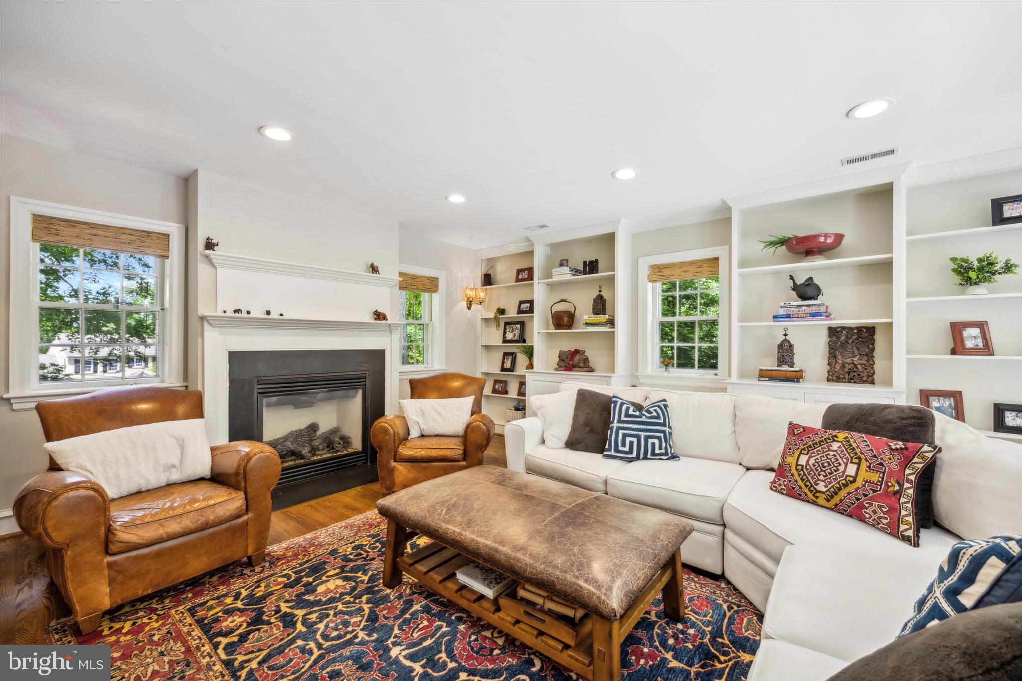 SOUTH WAYNE - Residential