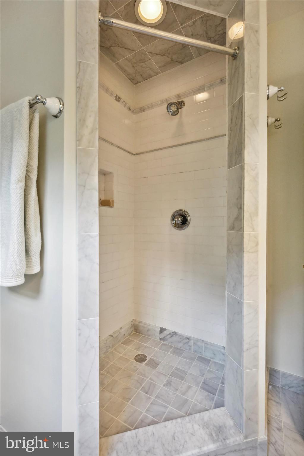 SOUTH WAYNE - Residential