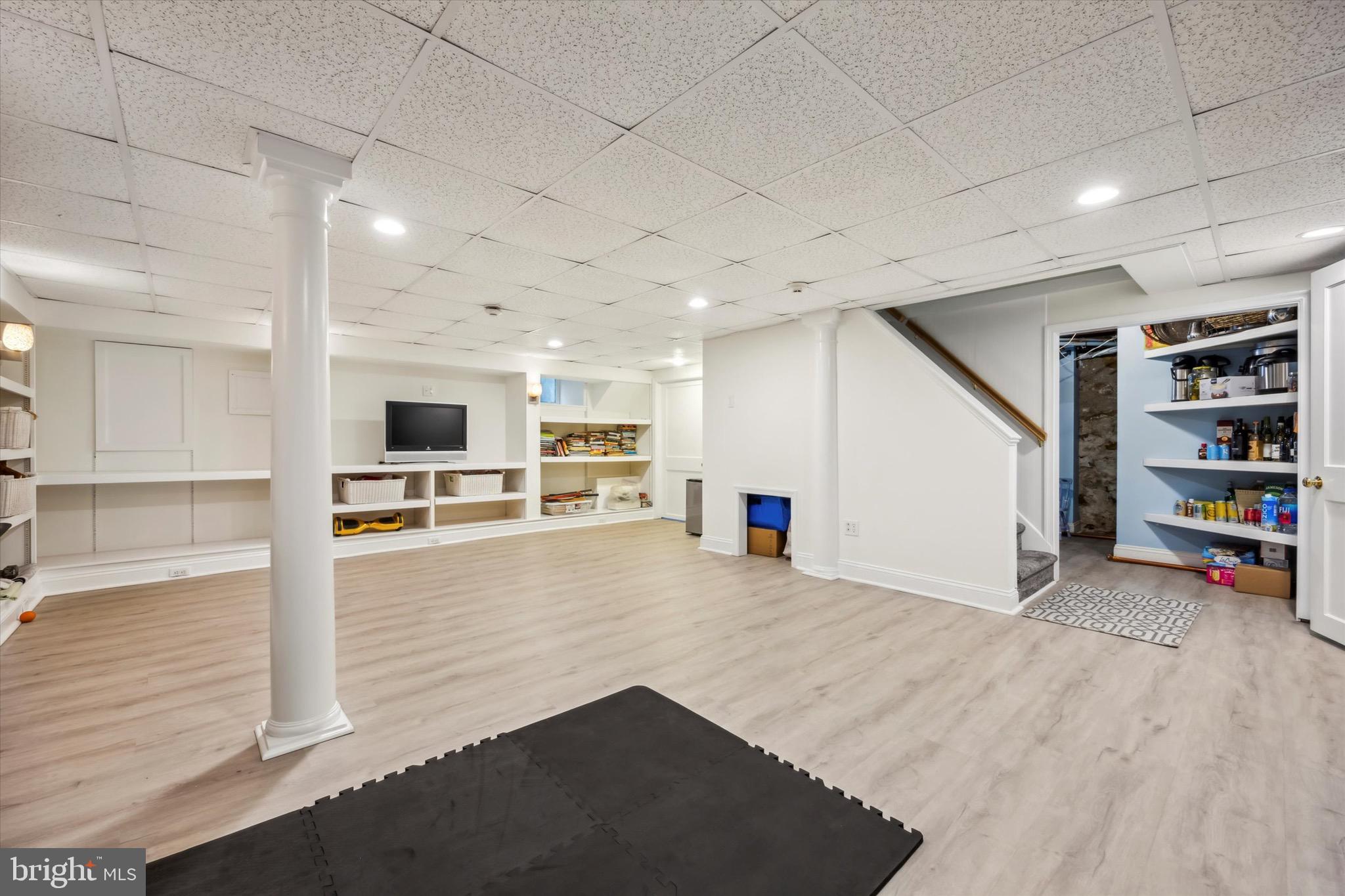 SOUTH WAYNE - Residential