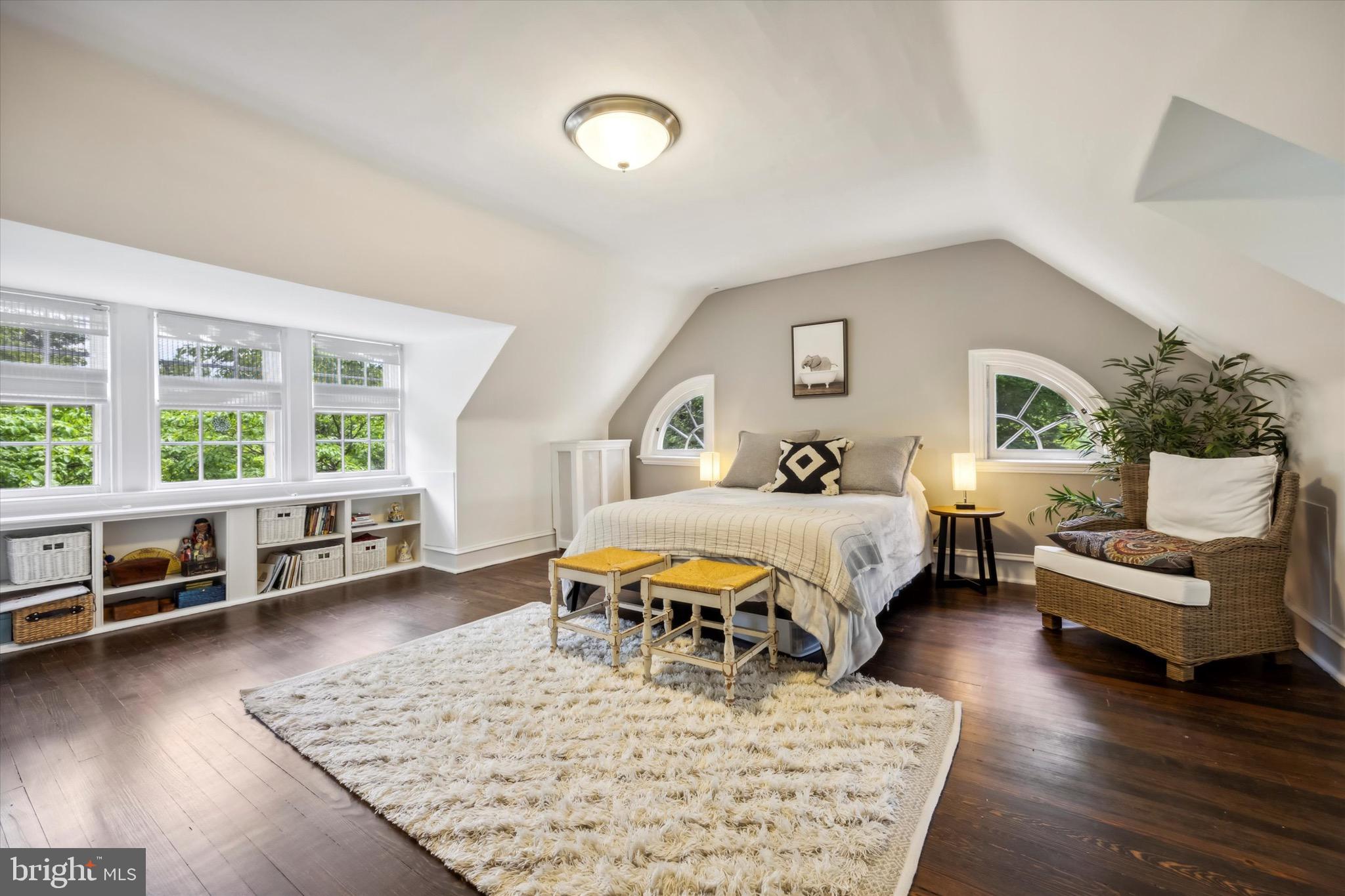 SOUTH WAYNE - Residential