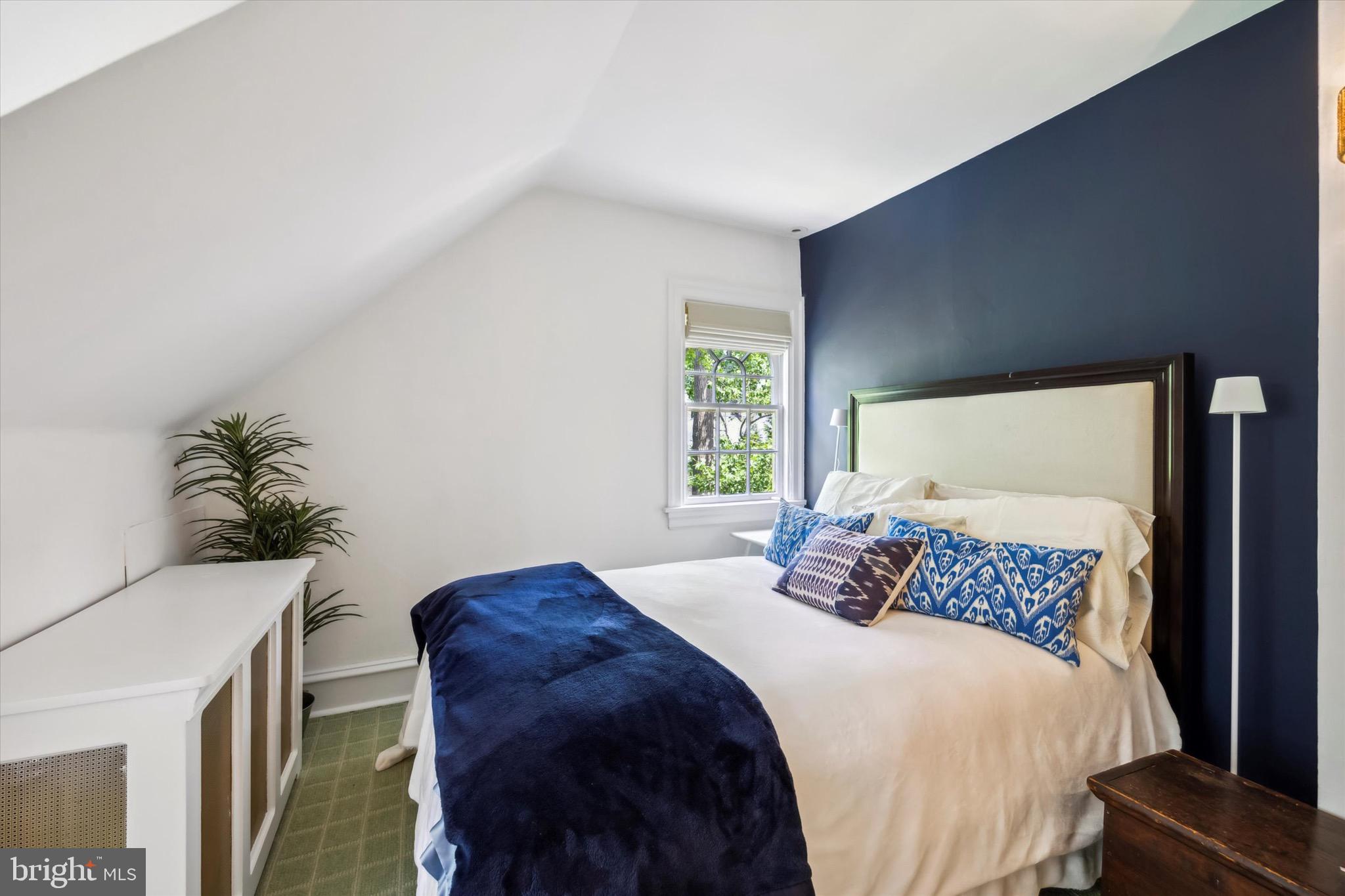 SOUTH WAYNE - Residential