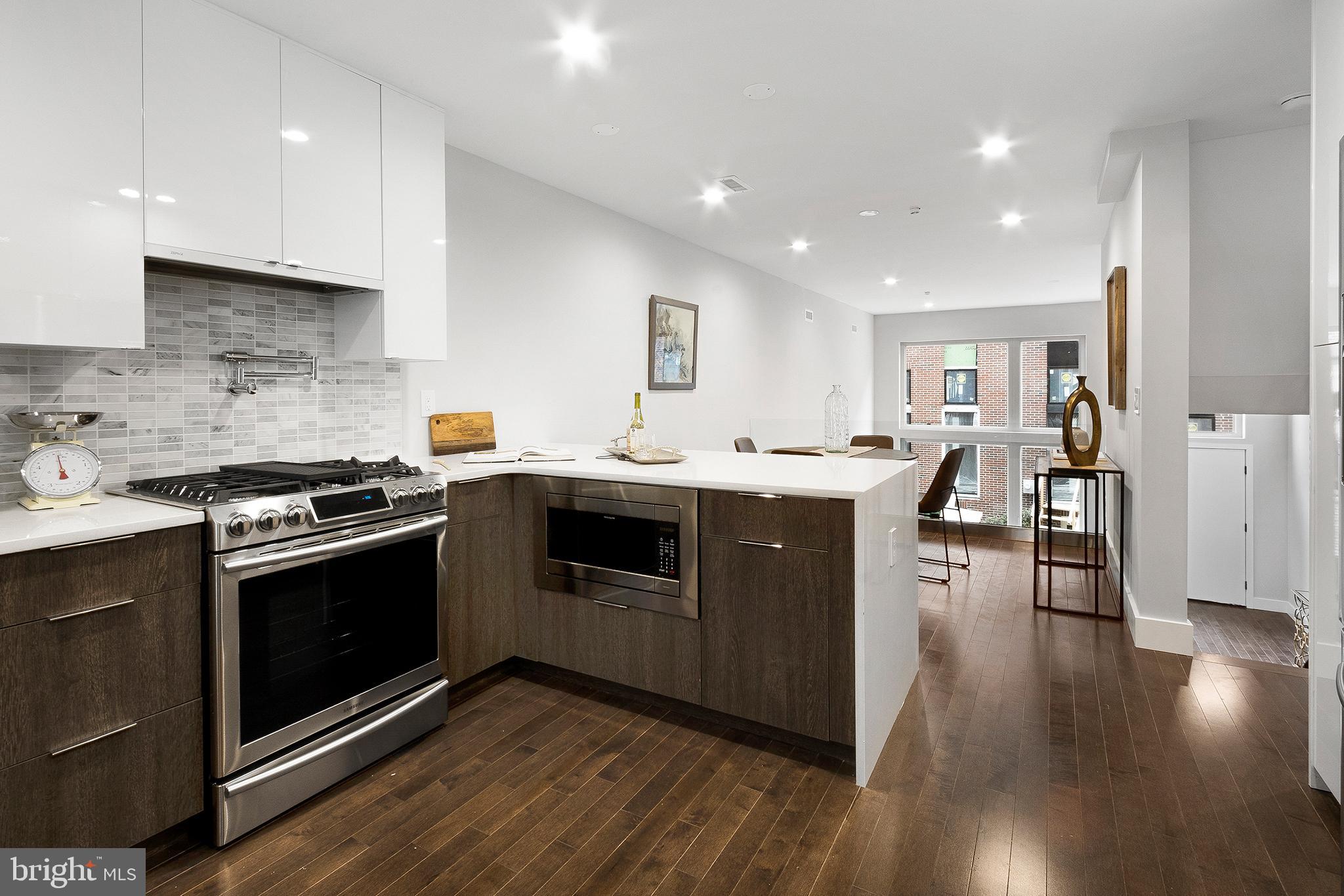 POINT BREEZE - Residential