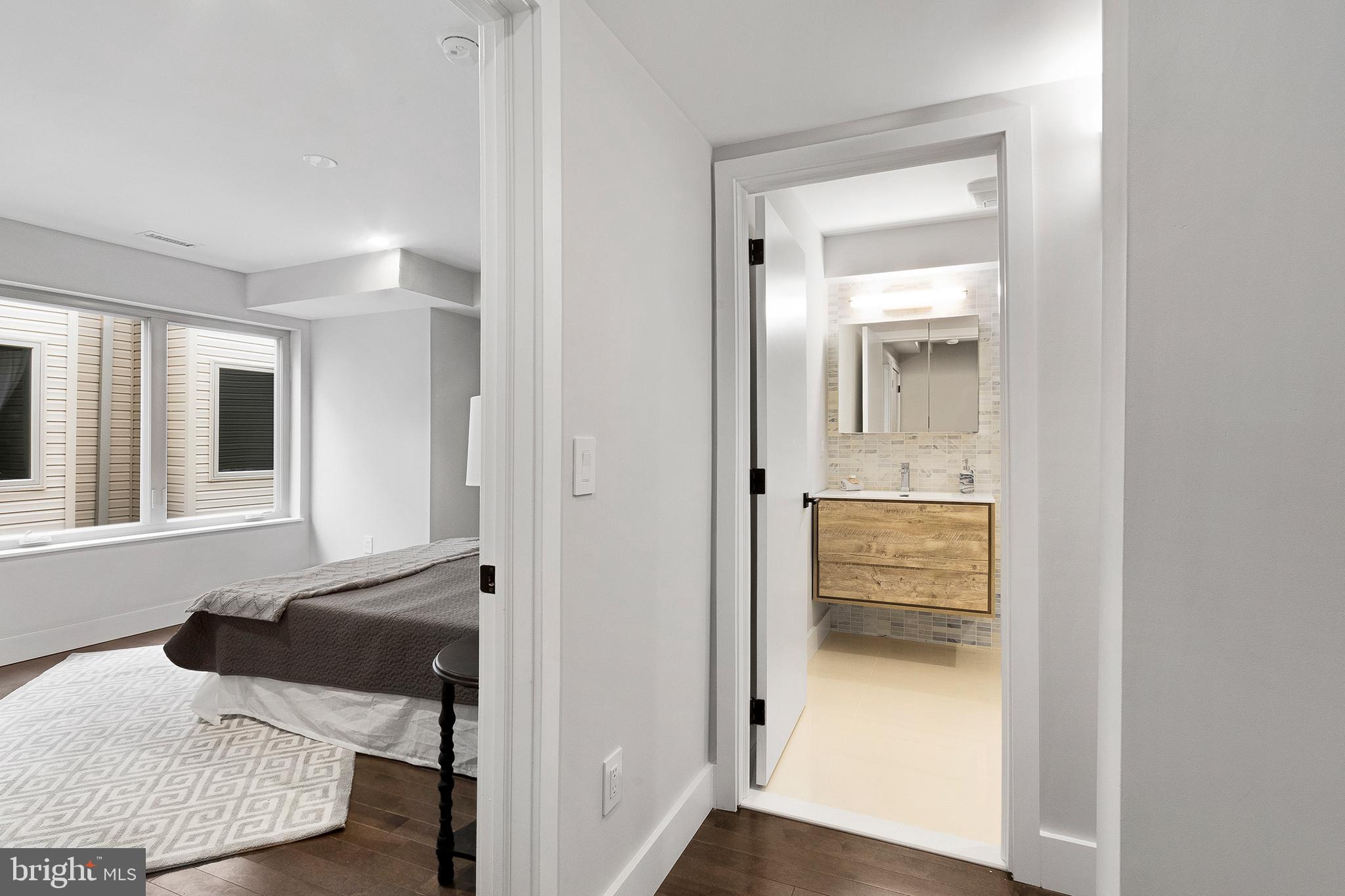 POINT BREEZE - Residential