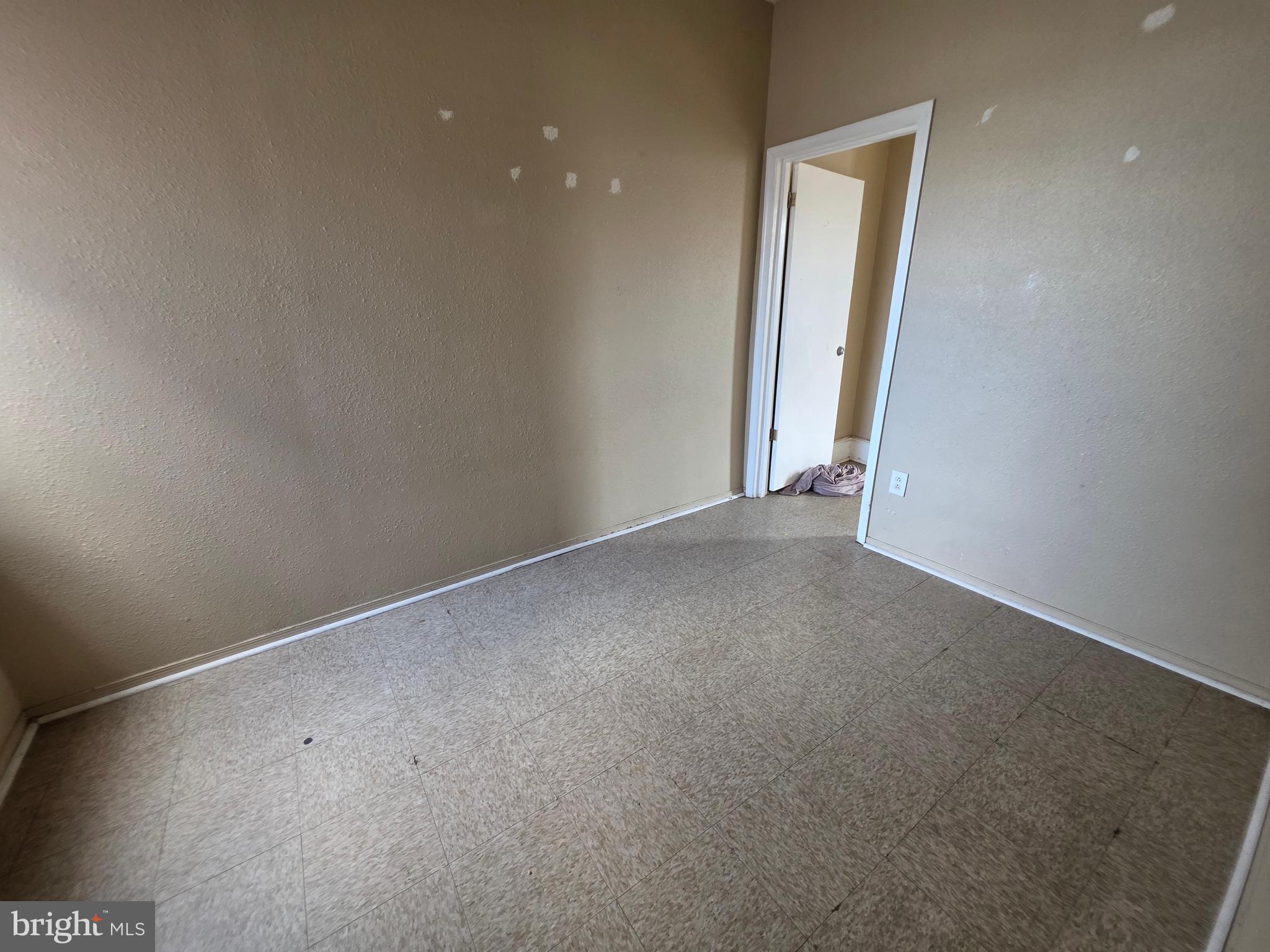 KENSINGTON - Residential