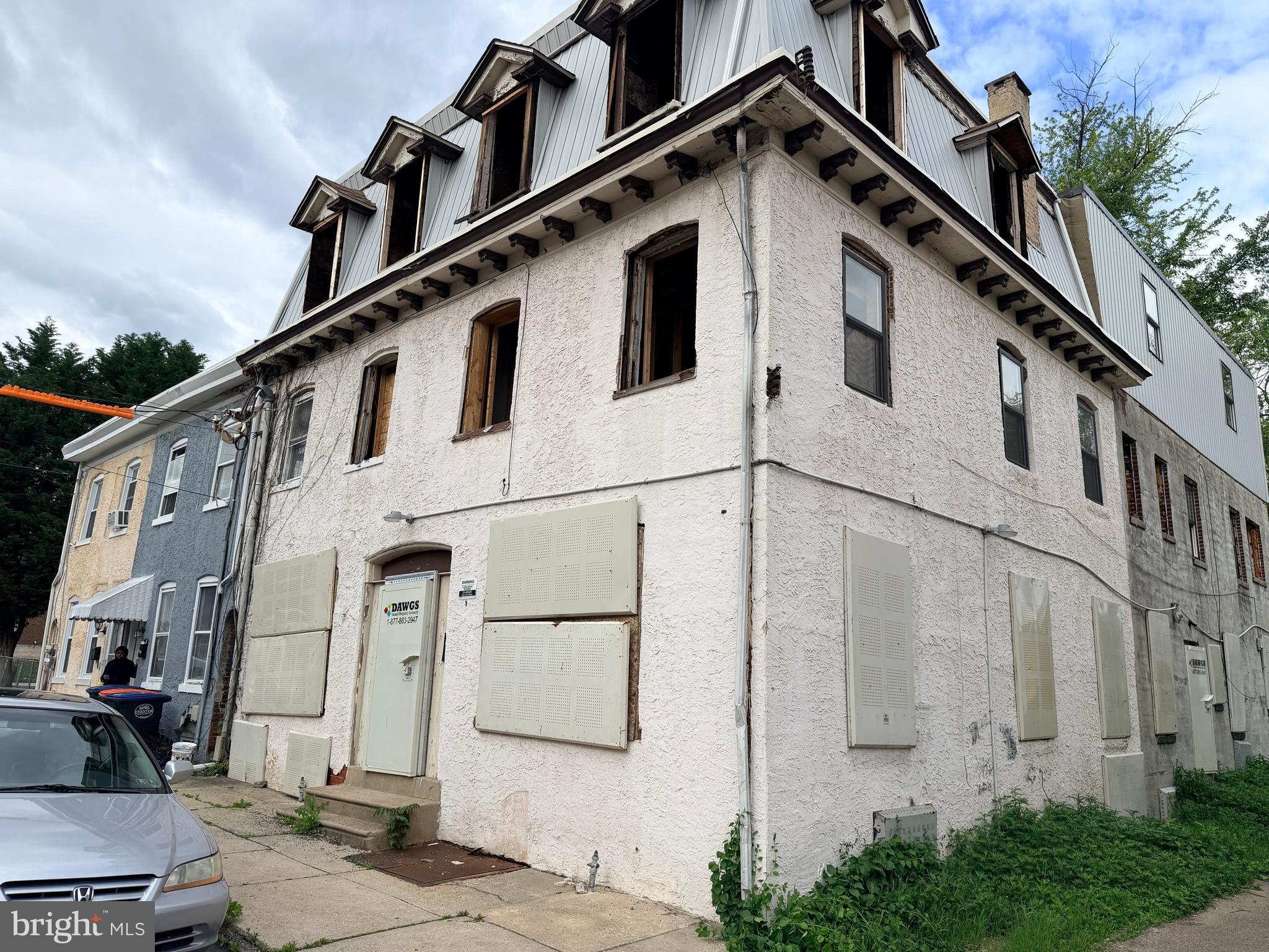 1113 UPLAND STREET 1115