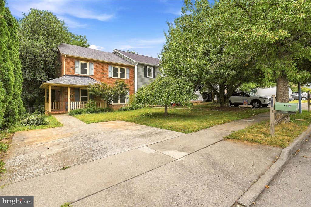 Photo of 913 Orchard Hill Drive, WINCHESTER, VA 22601 (MLS # VAWI2011156)