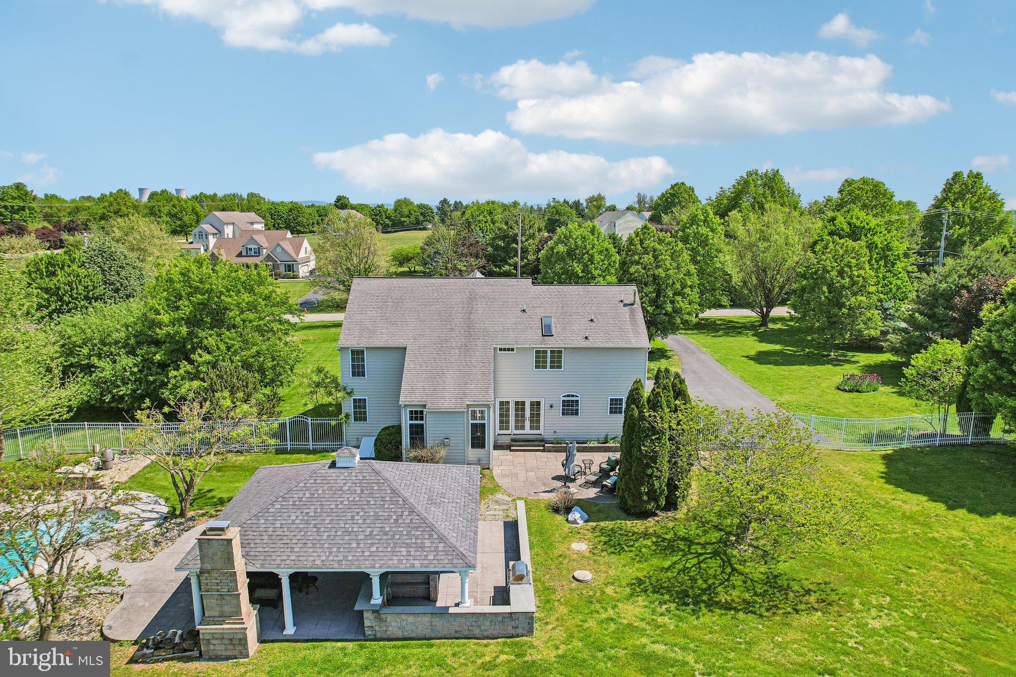 SNOWDEN VILLAGE - Residential