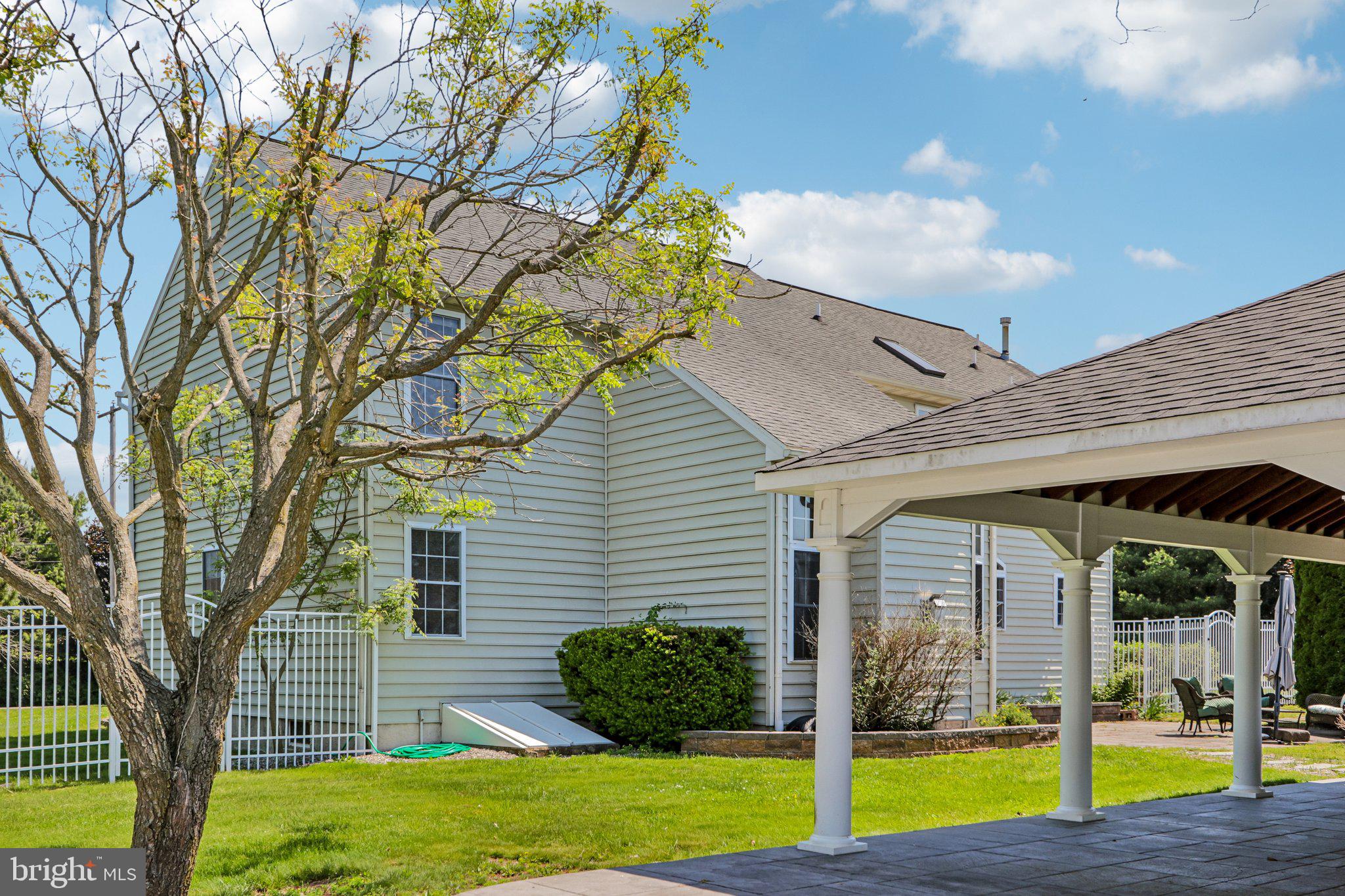 SNOWDEN VILLAGE - Residential