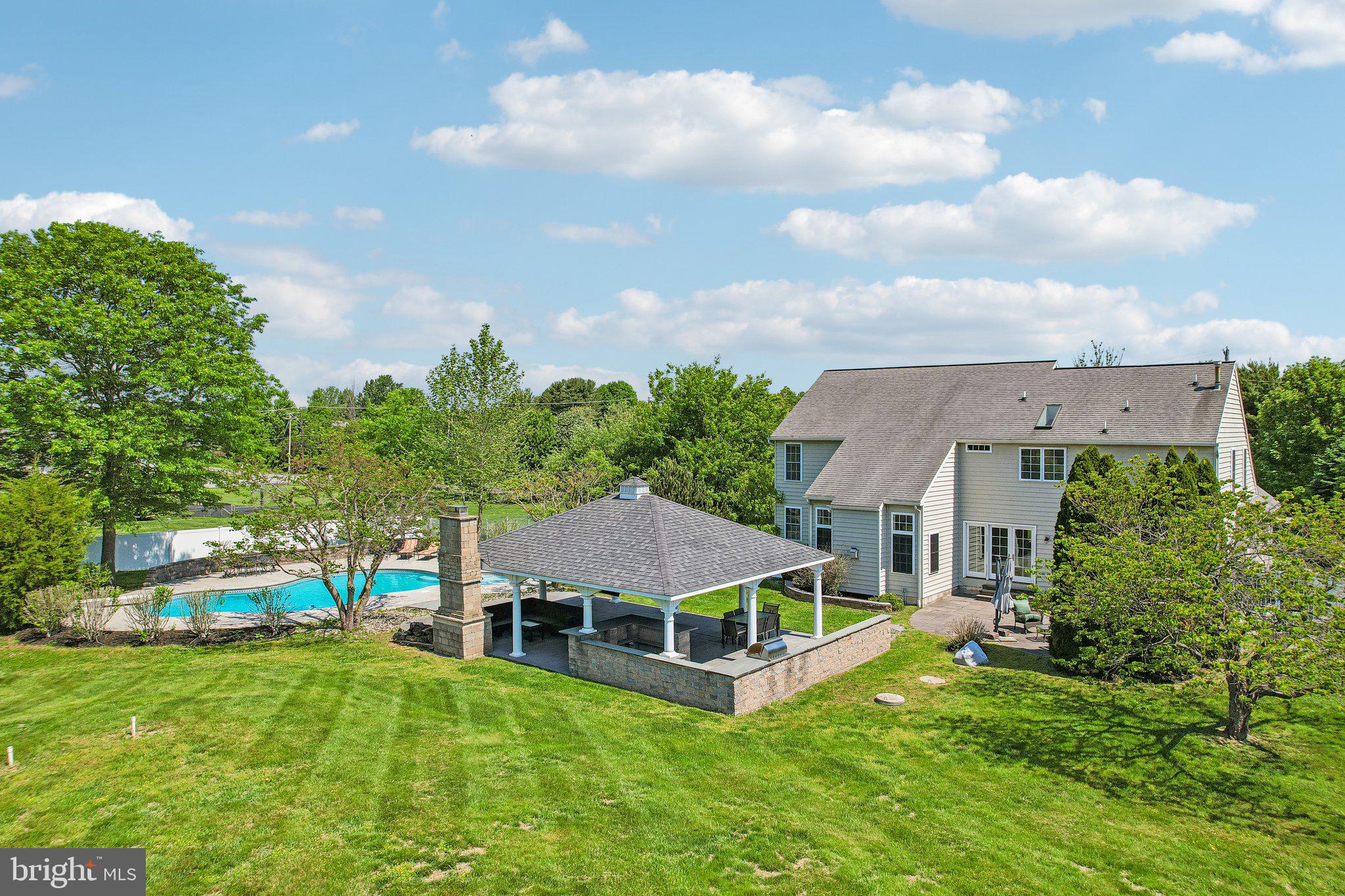 SNOWDEN VILLAGE - Residential