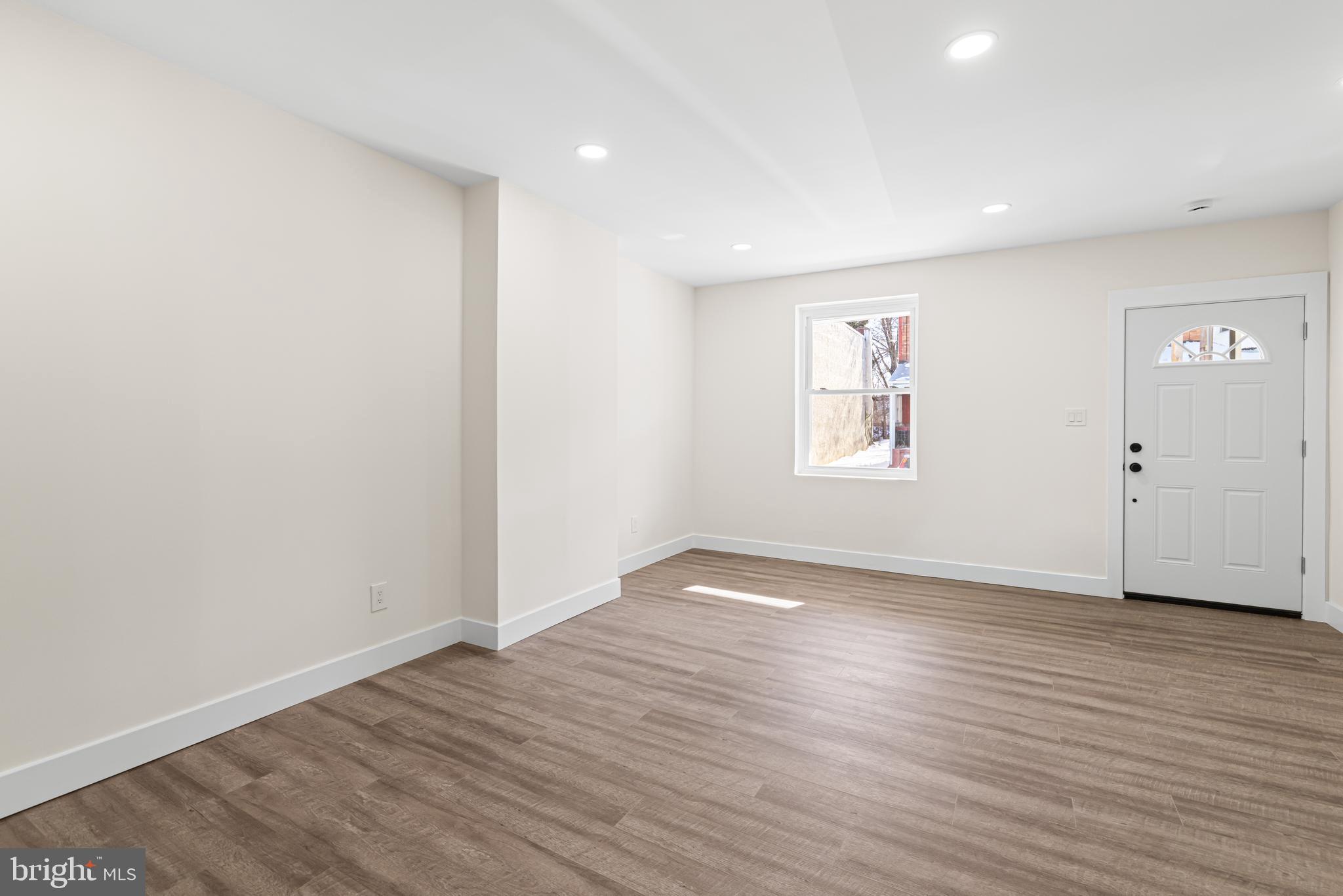 MANTUA - Residential