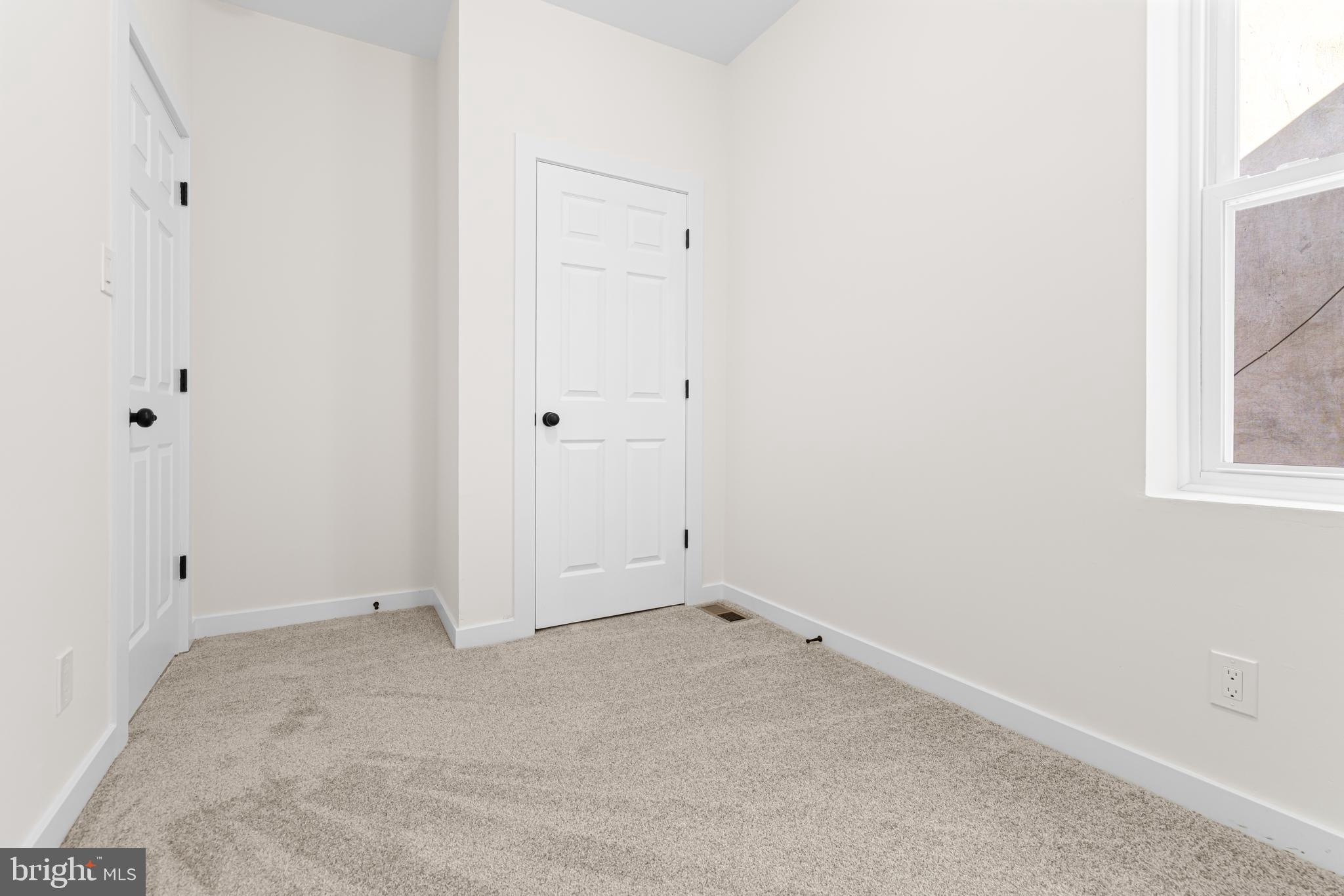 MANTUA - Residential