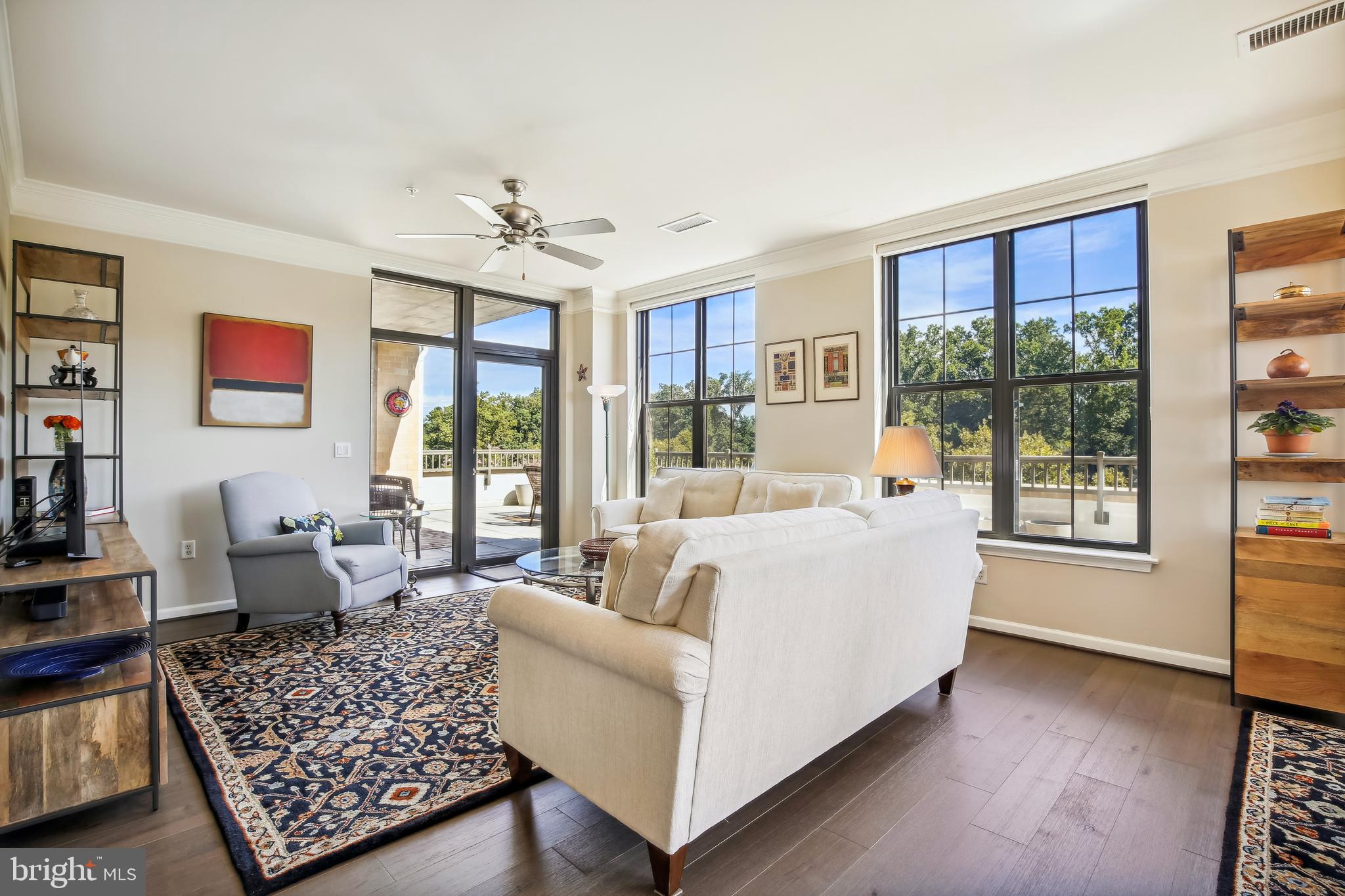 SPECTRUM CONDO - Residential