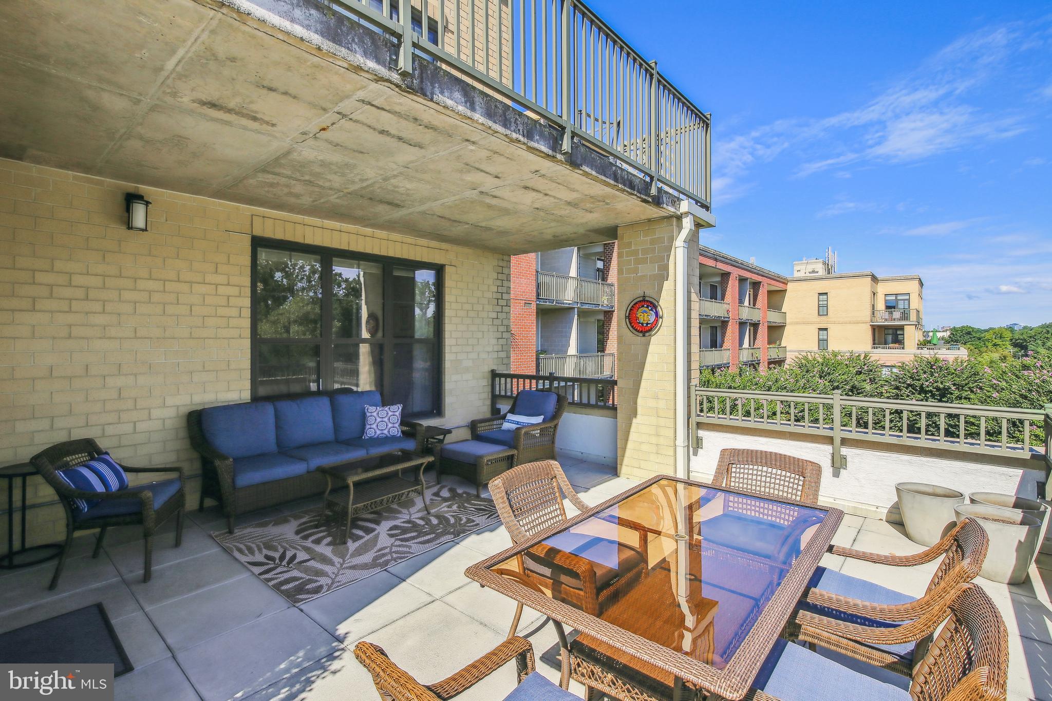 SPECTRUM CONDO - Residential