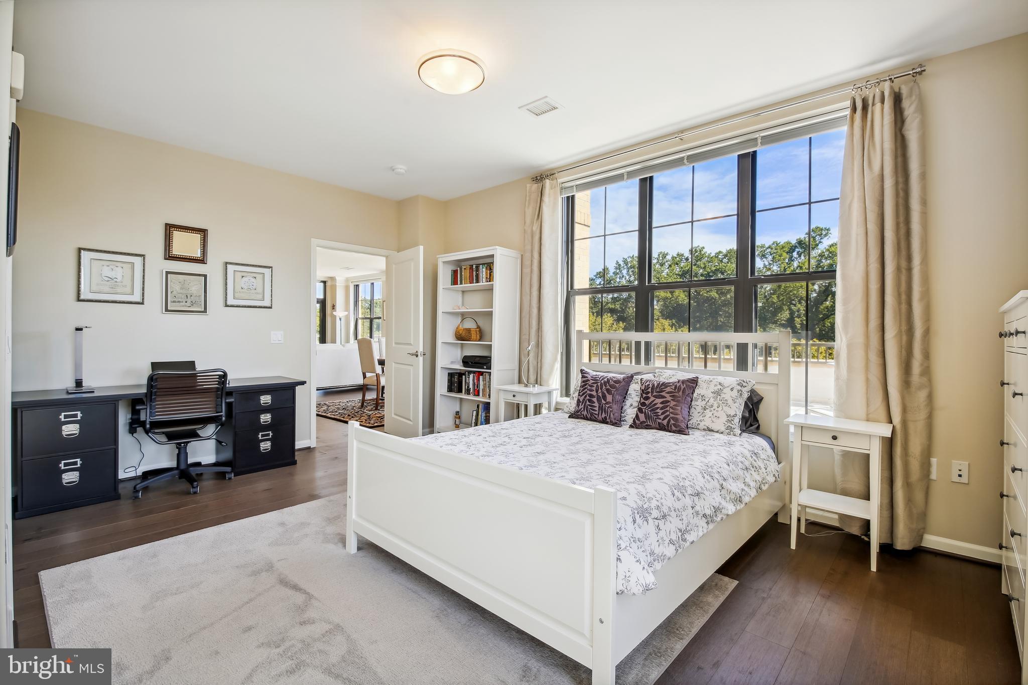 SPECTRUM CONDO - Residential