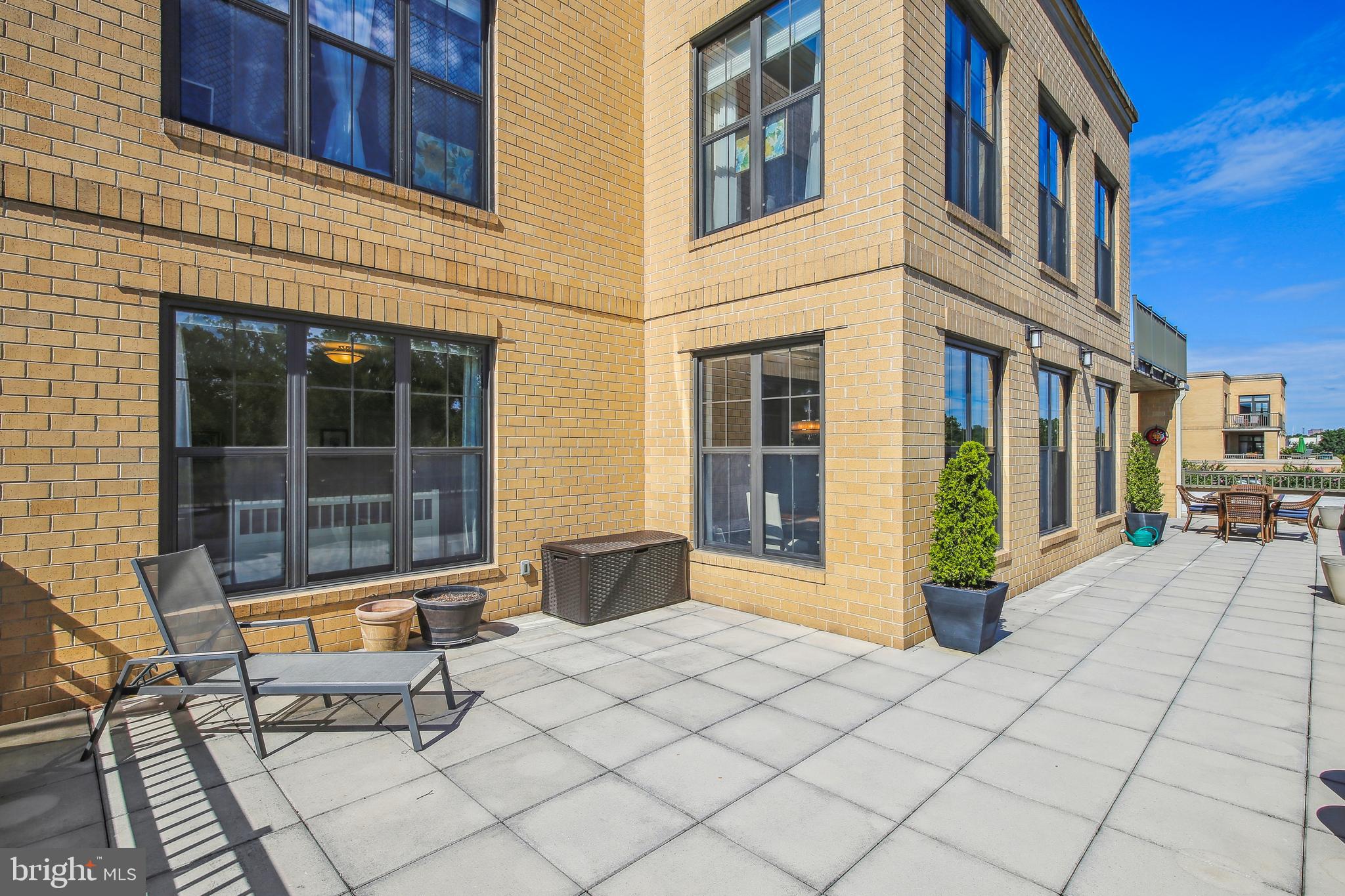 SPECTRUM CONDO - Residential