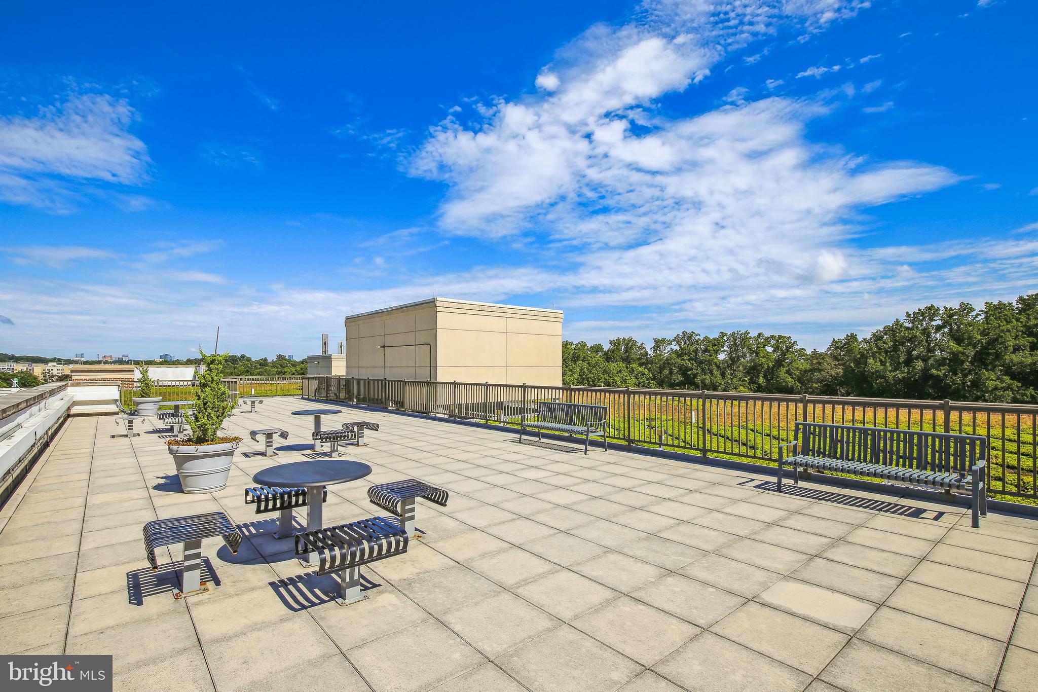 SPECTRUM CONDO - Residential