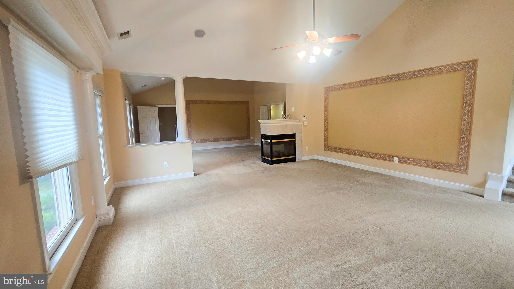 STONEWALL MANOR - Residential