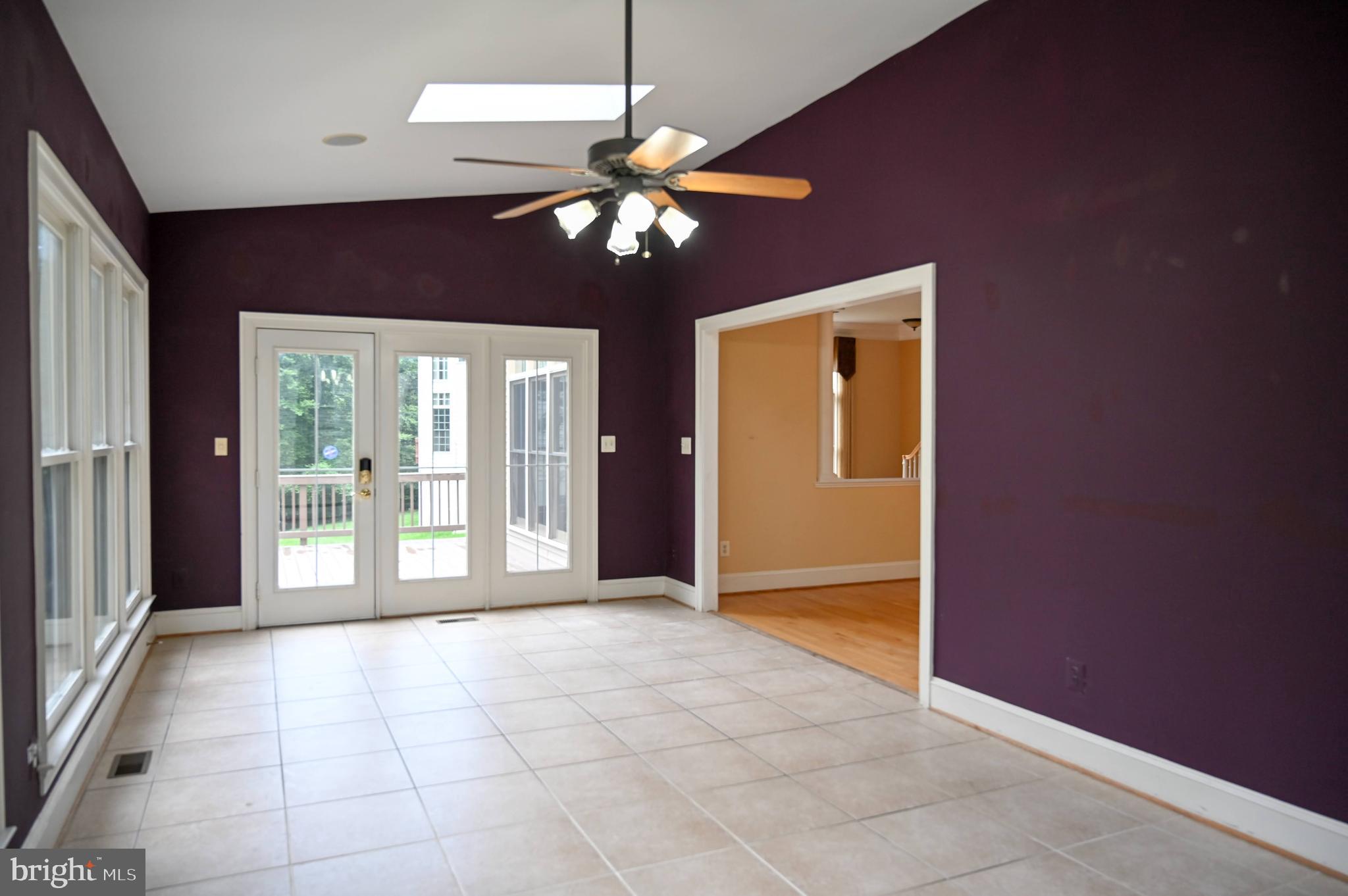 STONEWALL MANOR - Residential