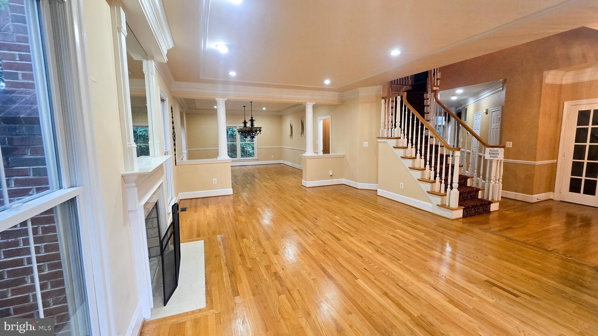 STONEWALL MANOR - Residential