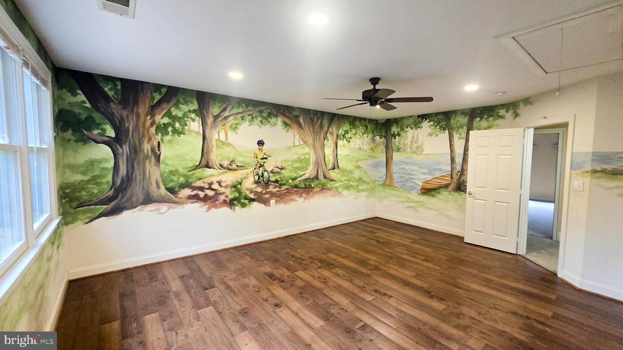 STONEWALL MANOR - Residential