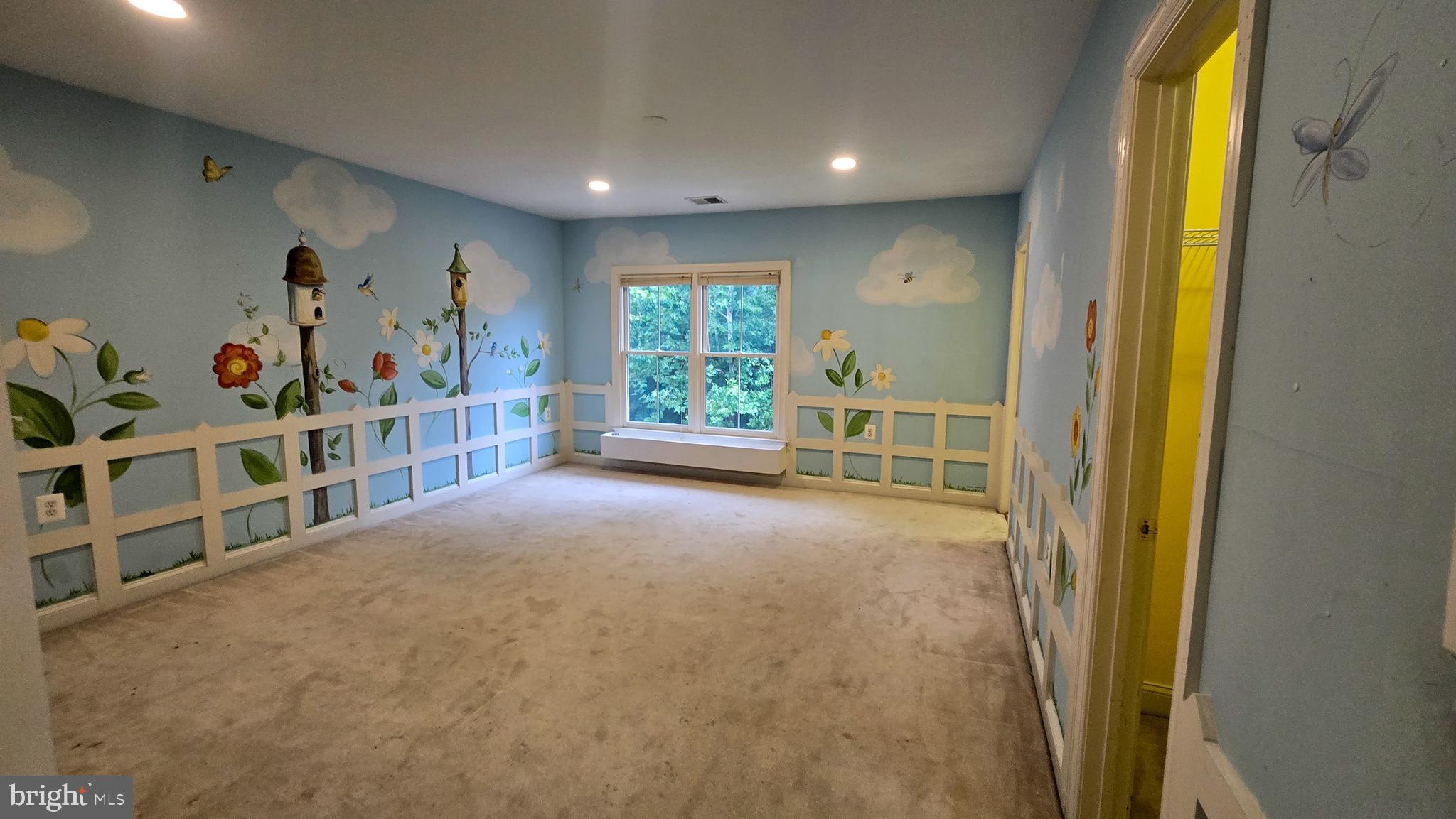 STONEWALL MANOR - Residential