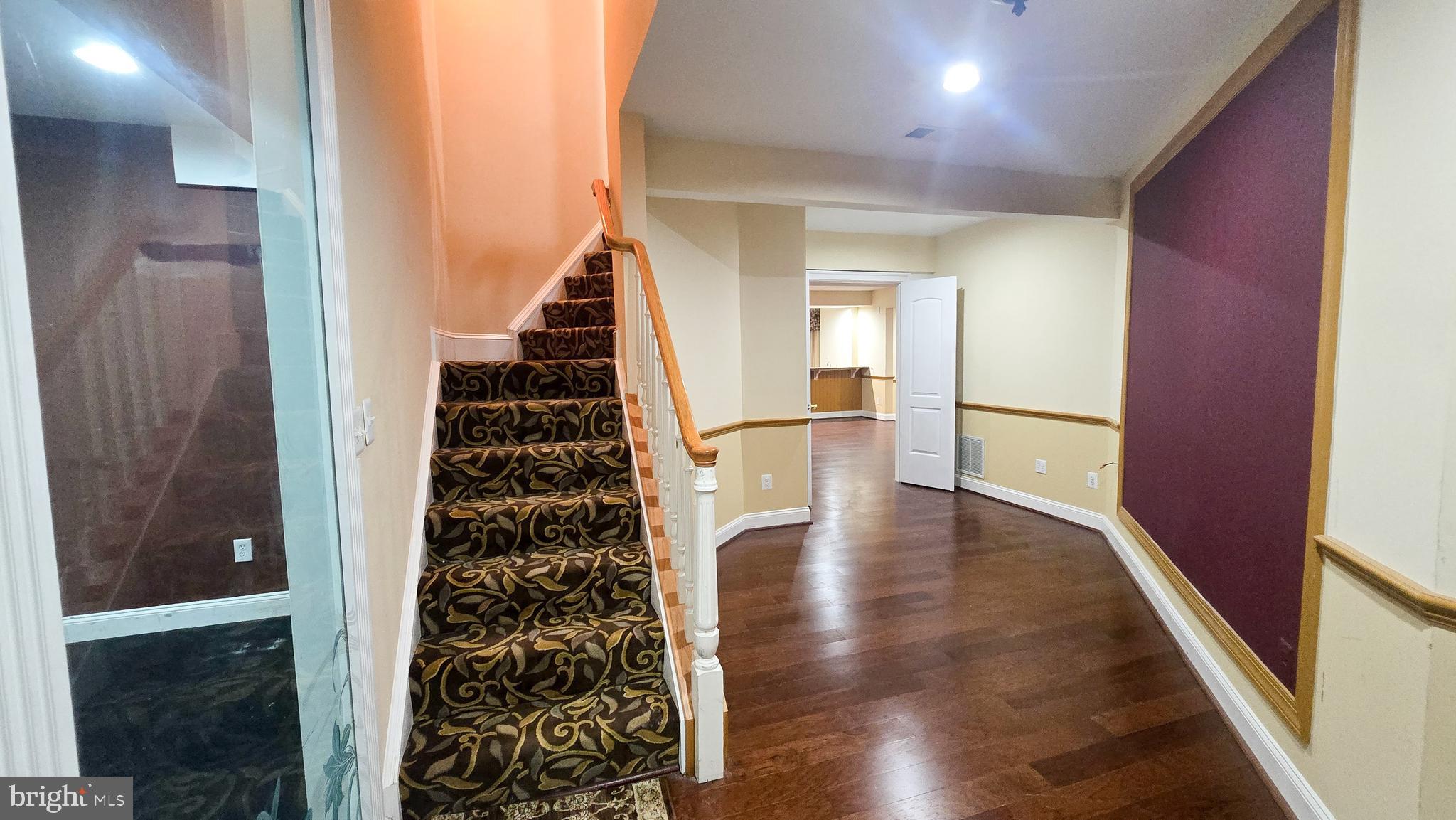 STONEWALL MANOR - Residential