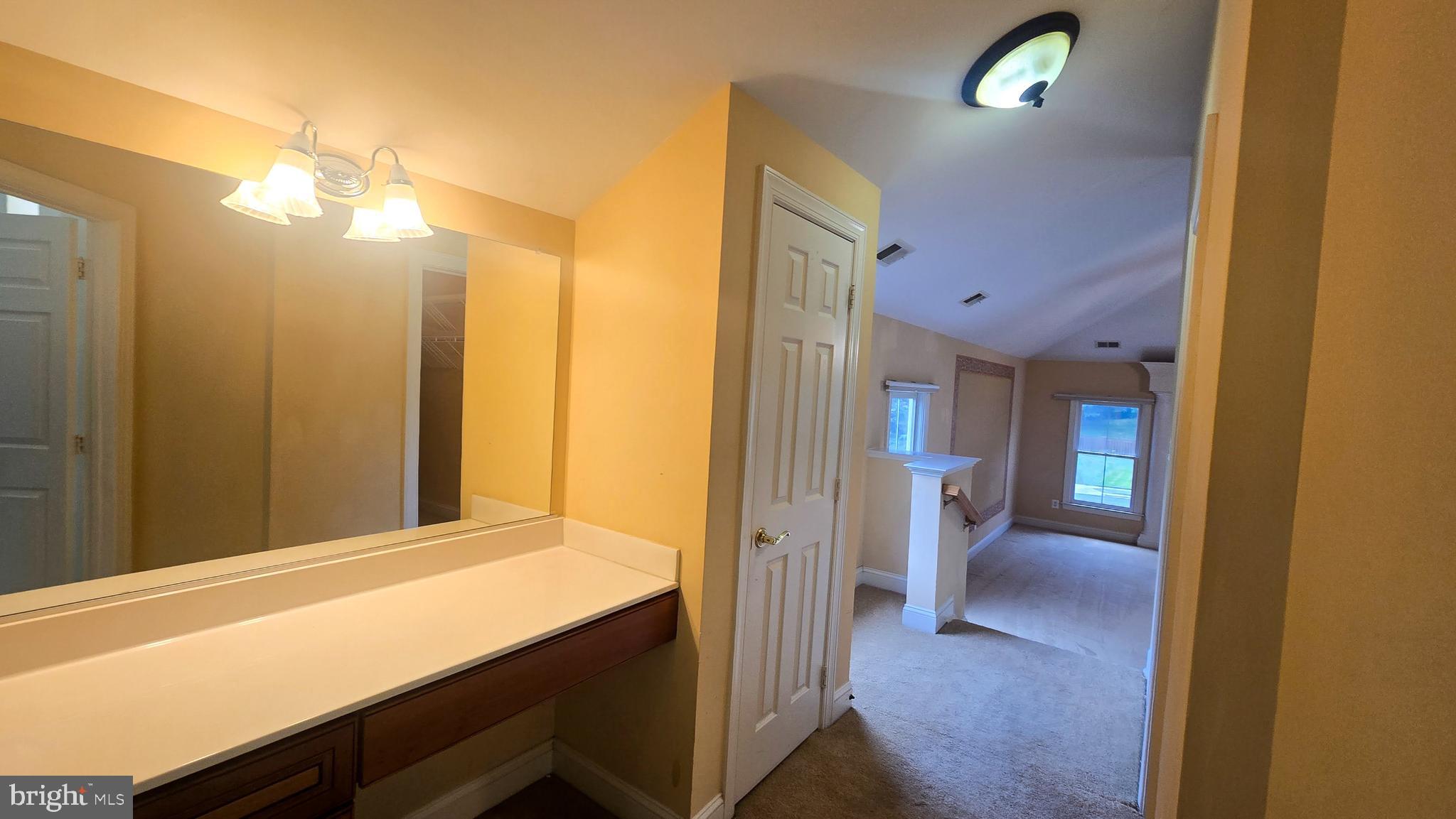 STONEWALL MANOR - Residential